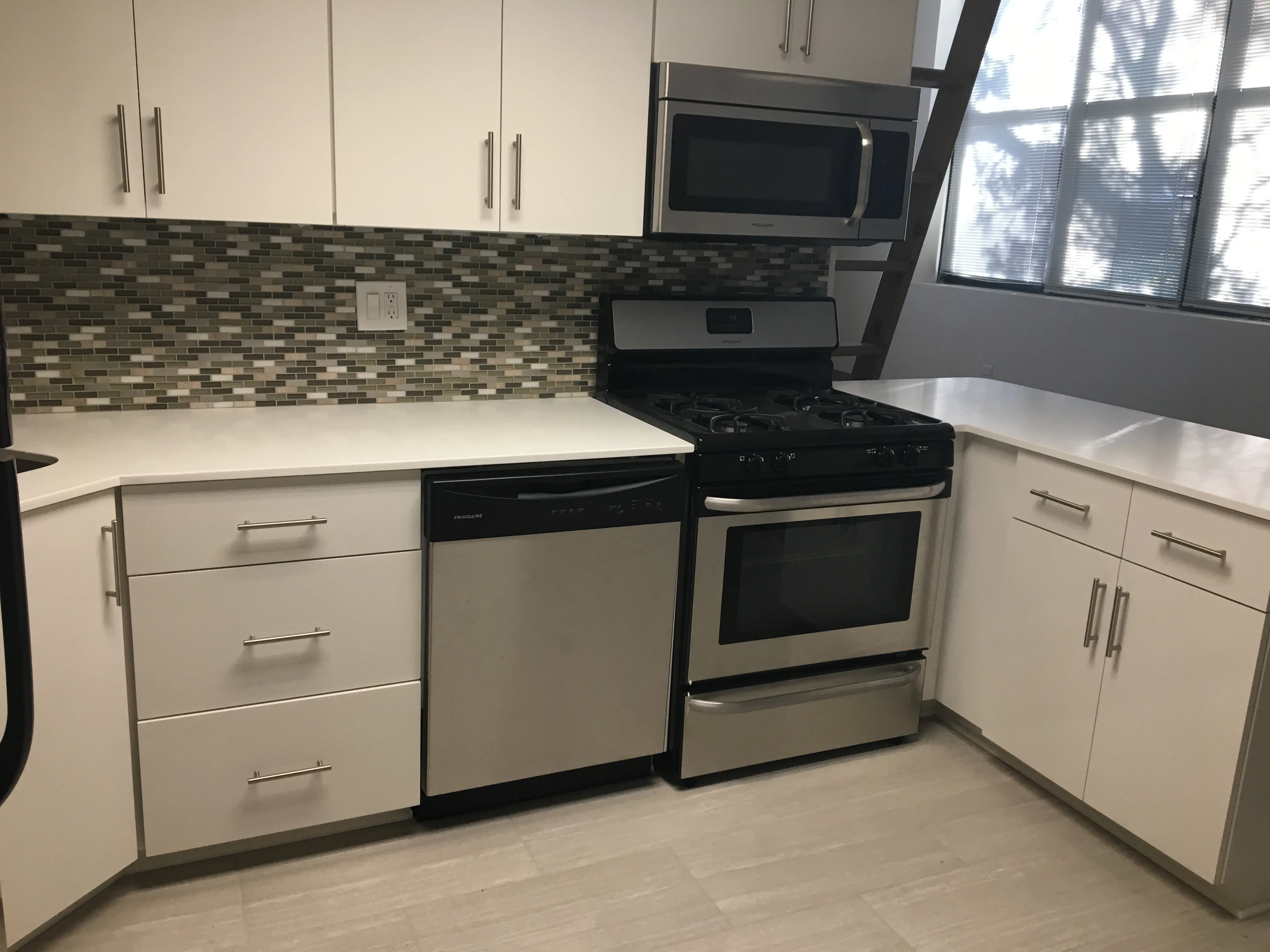 999 W Wolfram St 60657 60657-Sheffield Lofts-unit#405-Chicago-IL