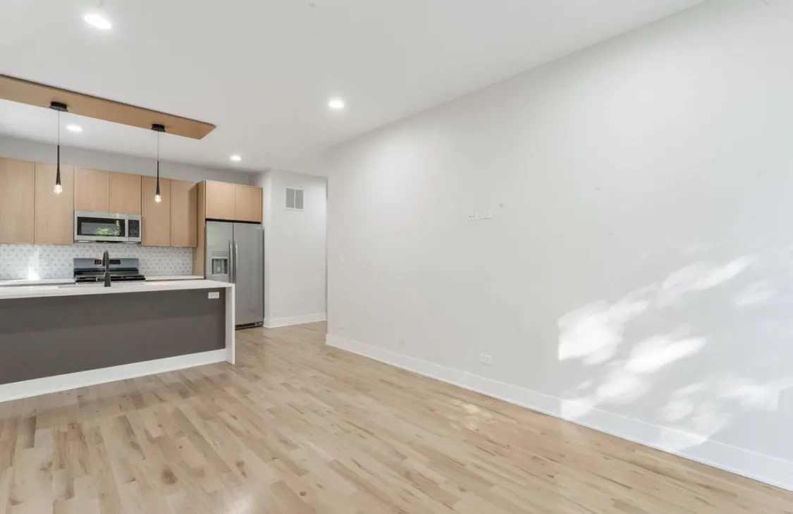 6404 S Vernon Ave   60637 60637-unit#2-Chicago-IL