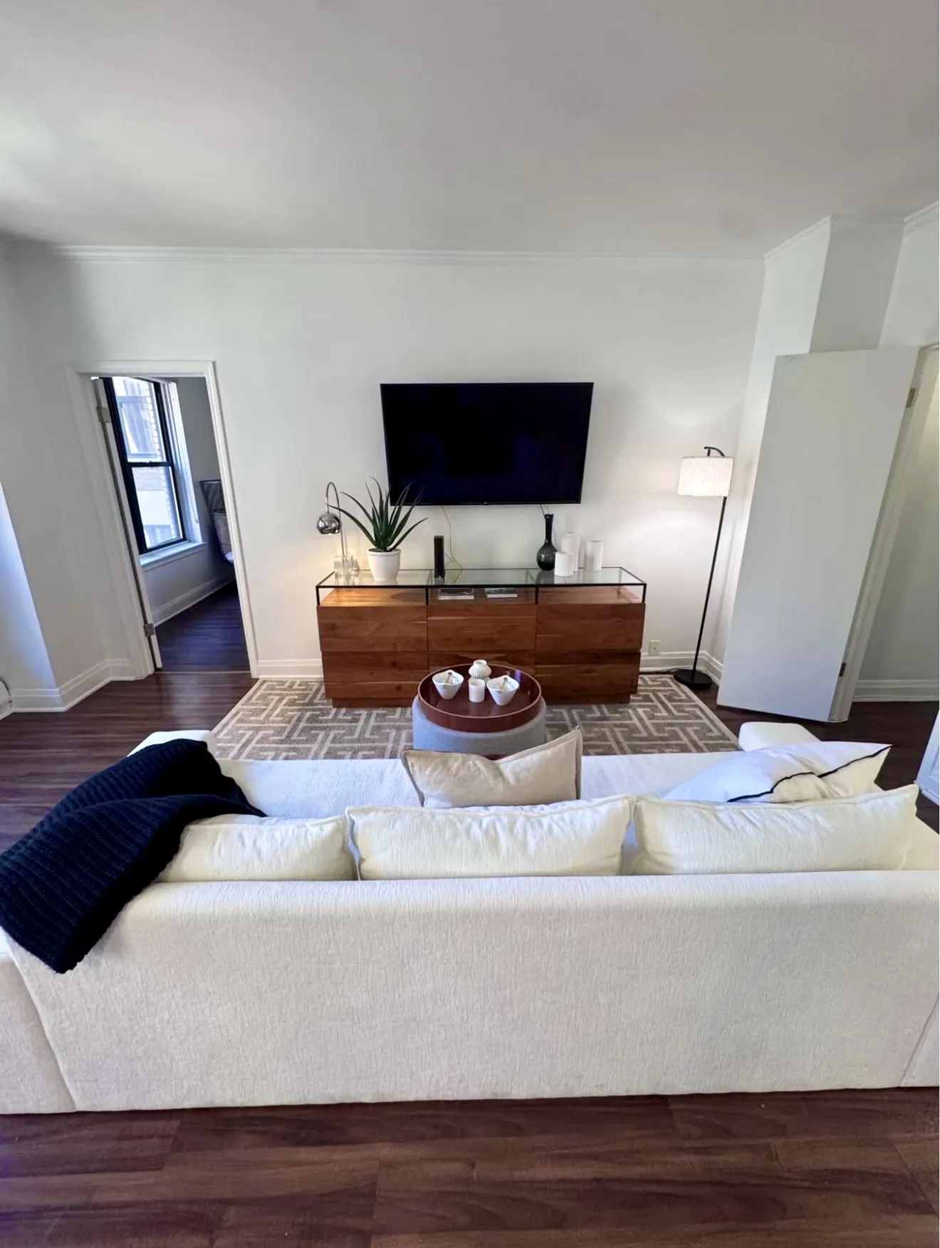 200 E Chestnut St   60611 60611-unit#806-Chicago-IL