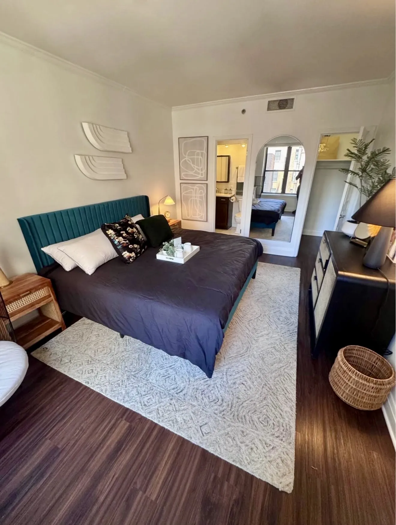 200 E Chestnut St   60611 60611-unit#806-Chicago-IL