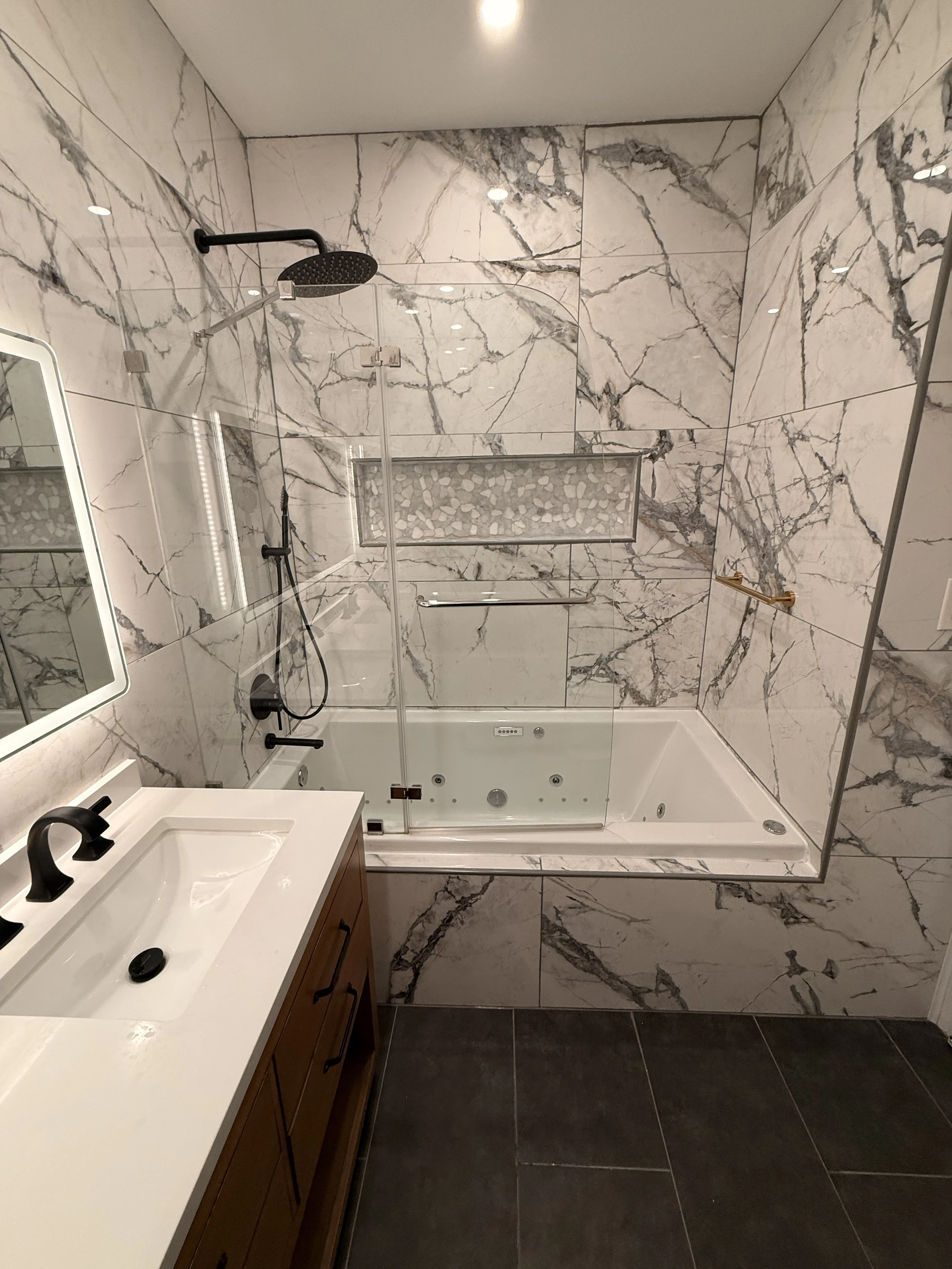 1835 W Oakdale Ave 60657 60657-Landmark Village-unit#C-Chicago-IL