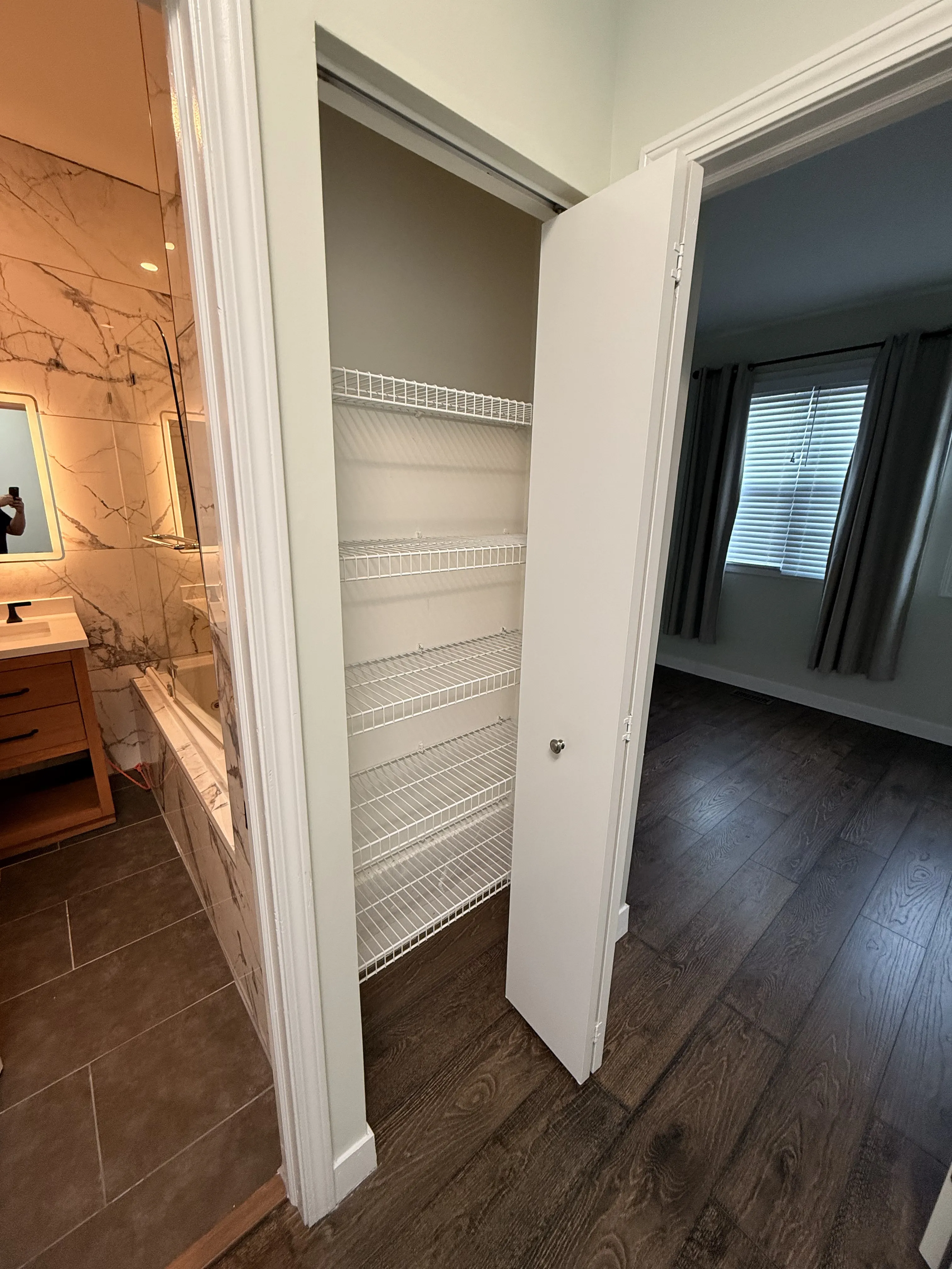 1835 W Oakdale Ave 60657 60657-Landmark Village-unit#C-Chicago-IL