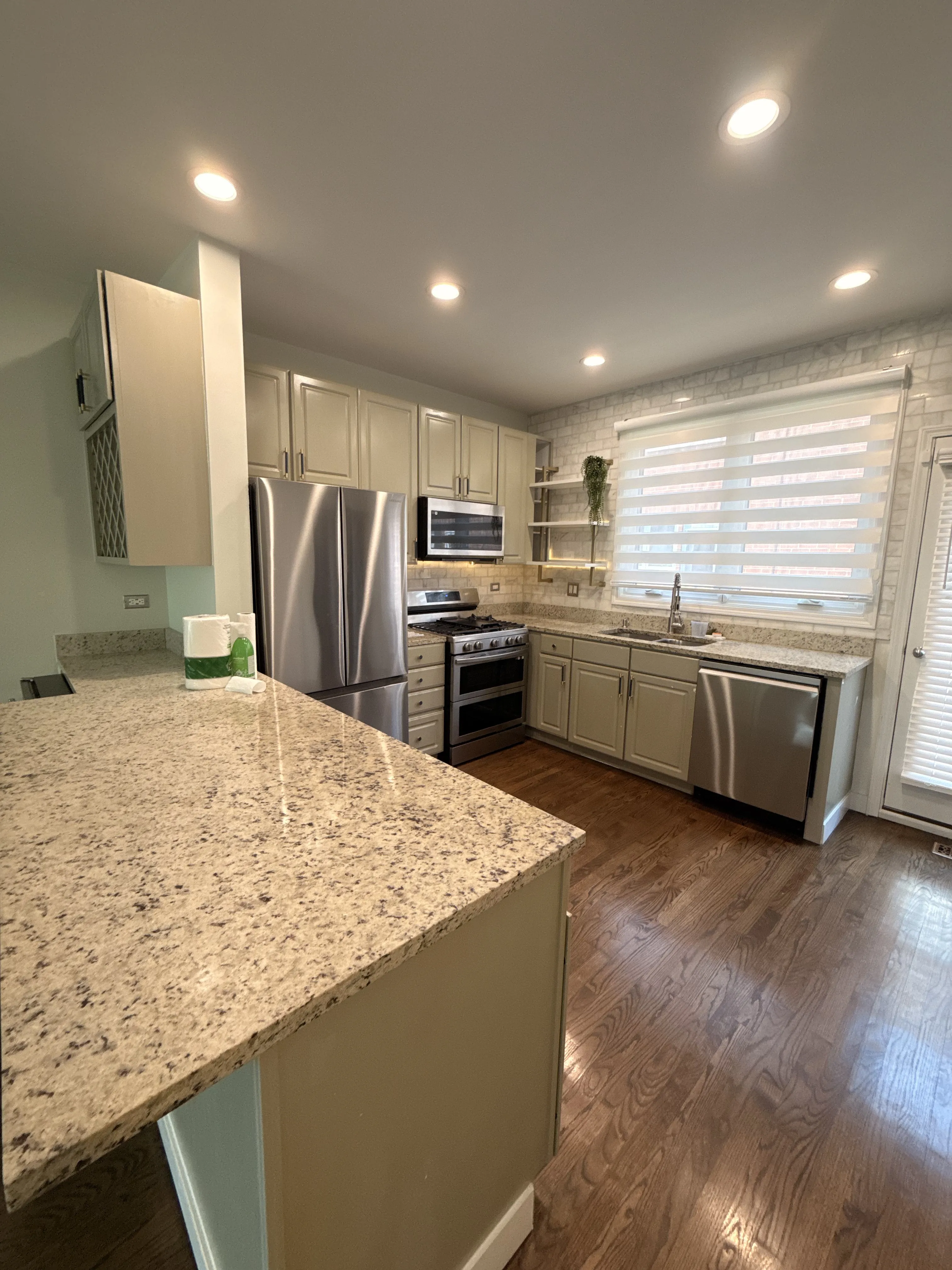 1835 W Oakdale Ave 60657 60657-Landmark Village-unit#C-Chicago-IL