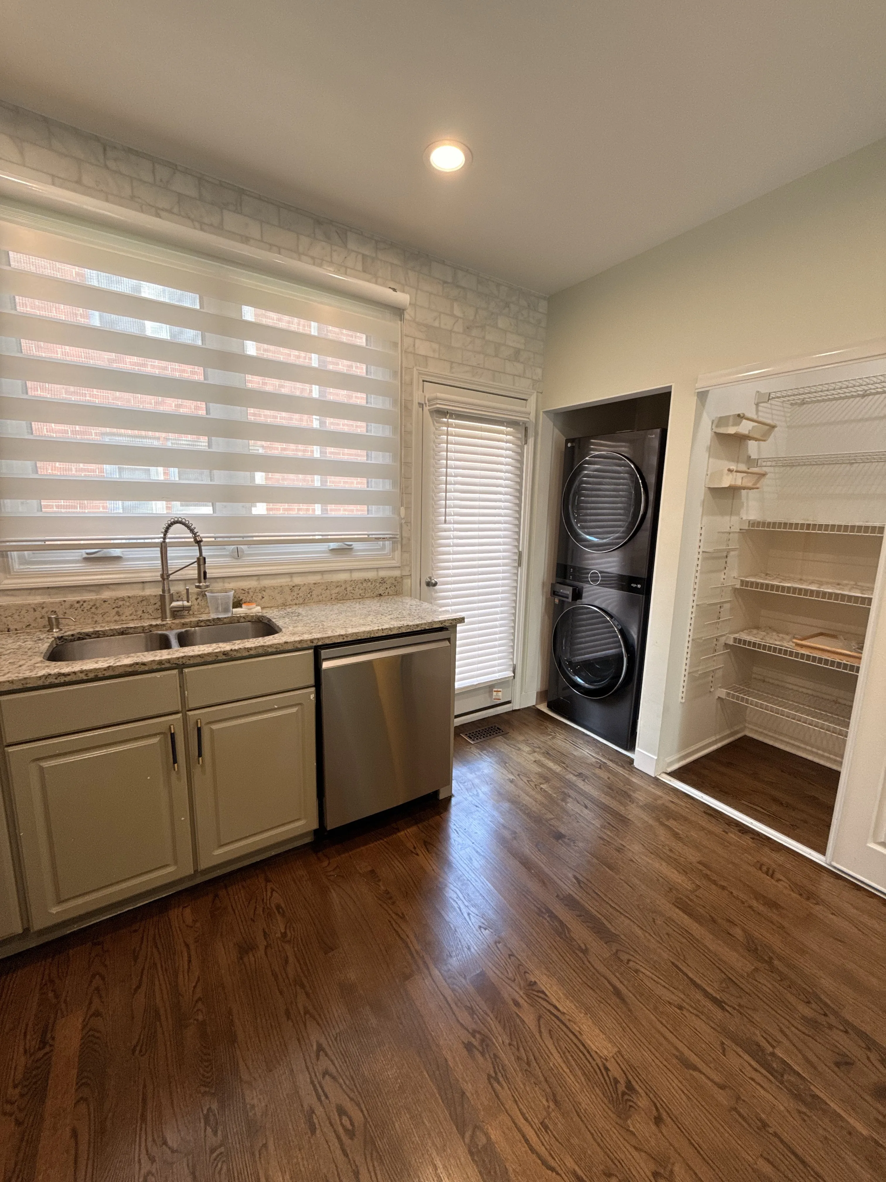 1835 W Oakdale Ave 60657 60657-Landmark Village-unit#C-Chicago-IL