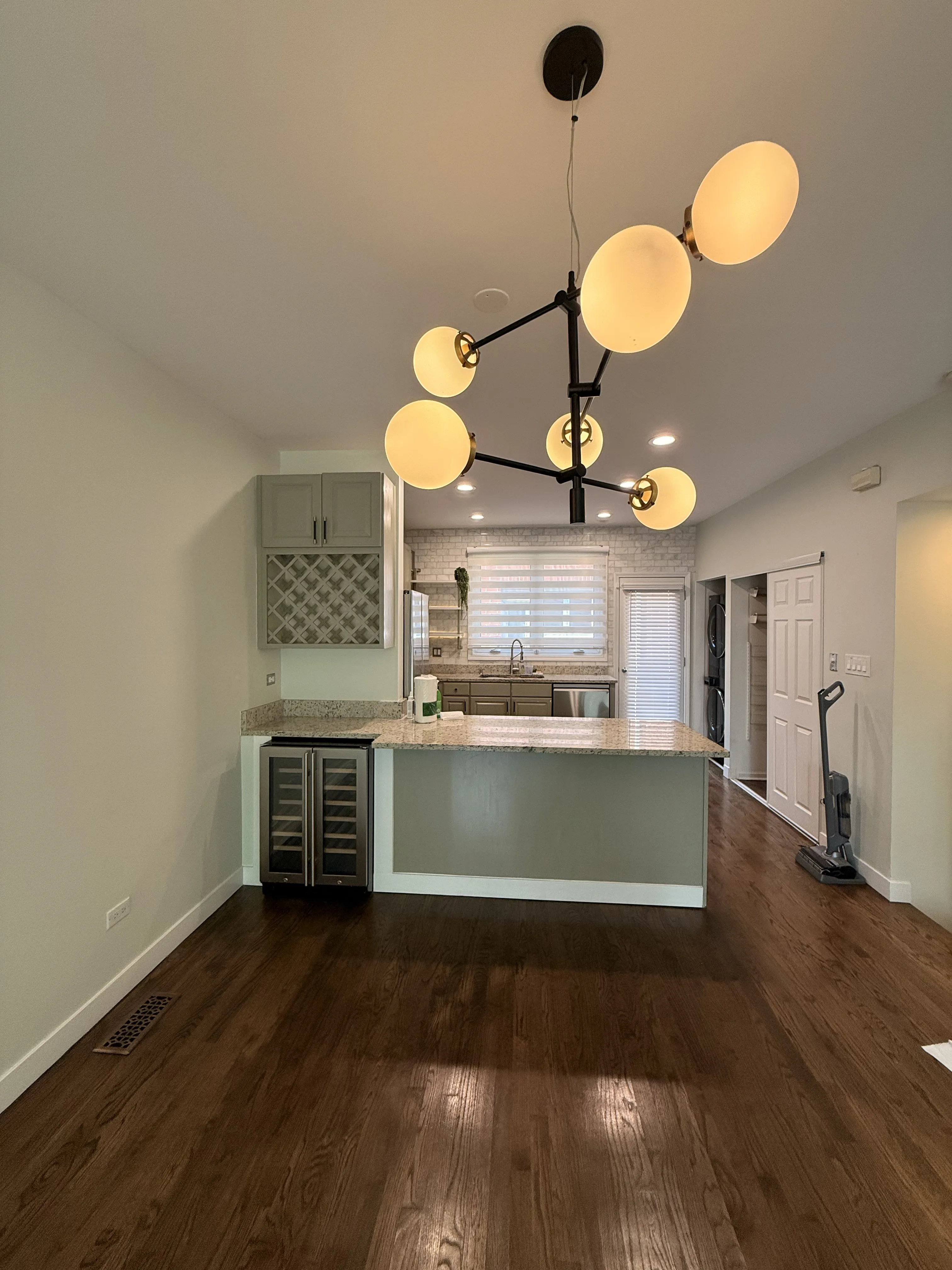 1835 W Oakdale Ave 60657 60657-Landmark Village-unit#C-Chicago-IL