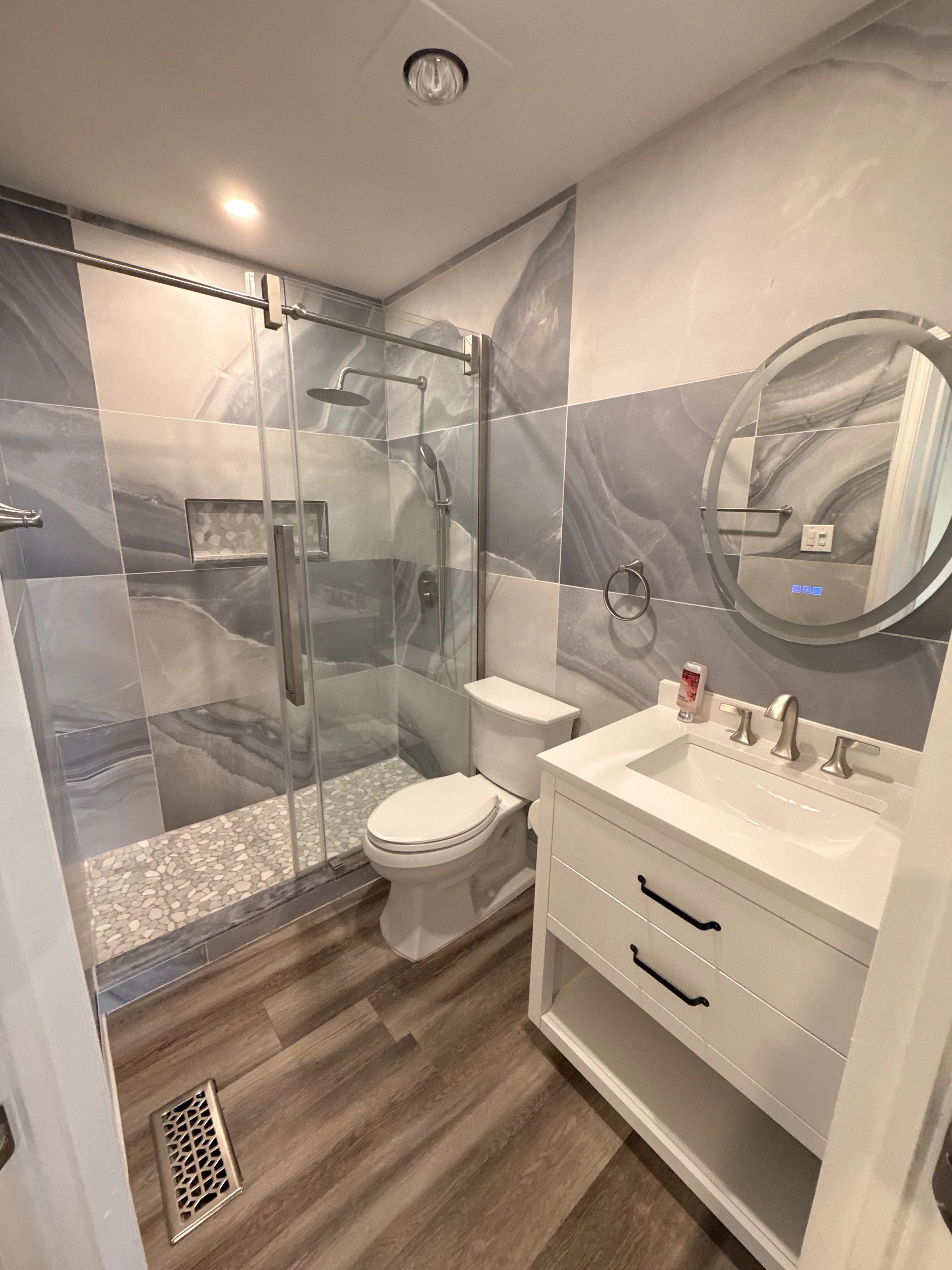 1835 W Oakdale Ave 60657 60657-Landmark Village-unit#C-Chicago-IL