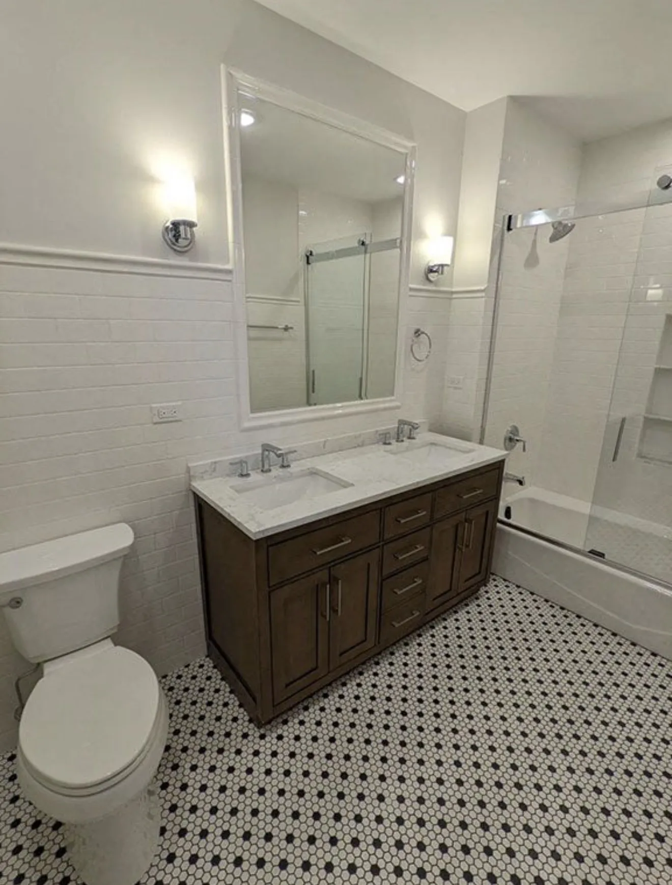 1444 W Augusta Blvd   60642 60642-Peabody Apartments-unit#104-Chicago-IL