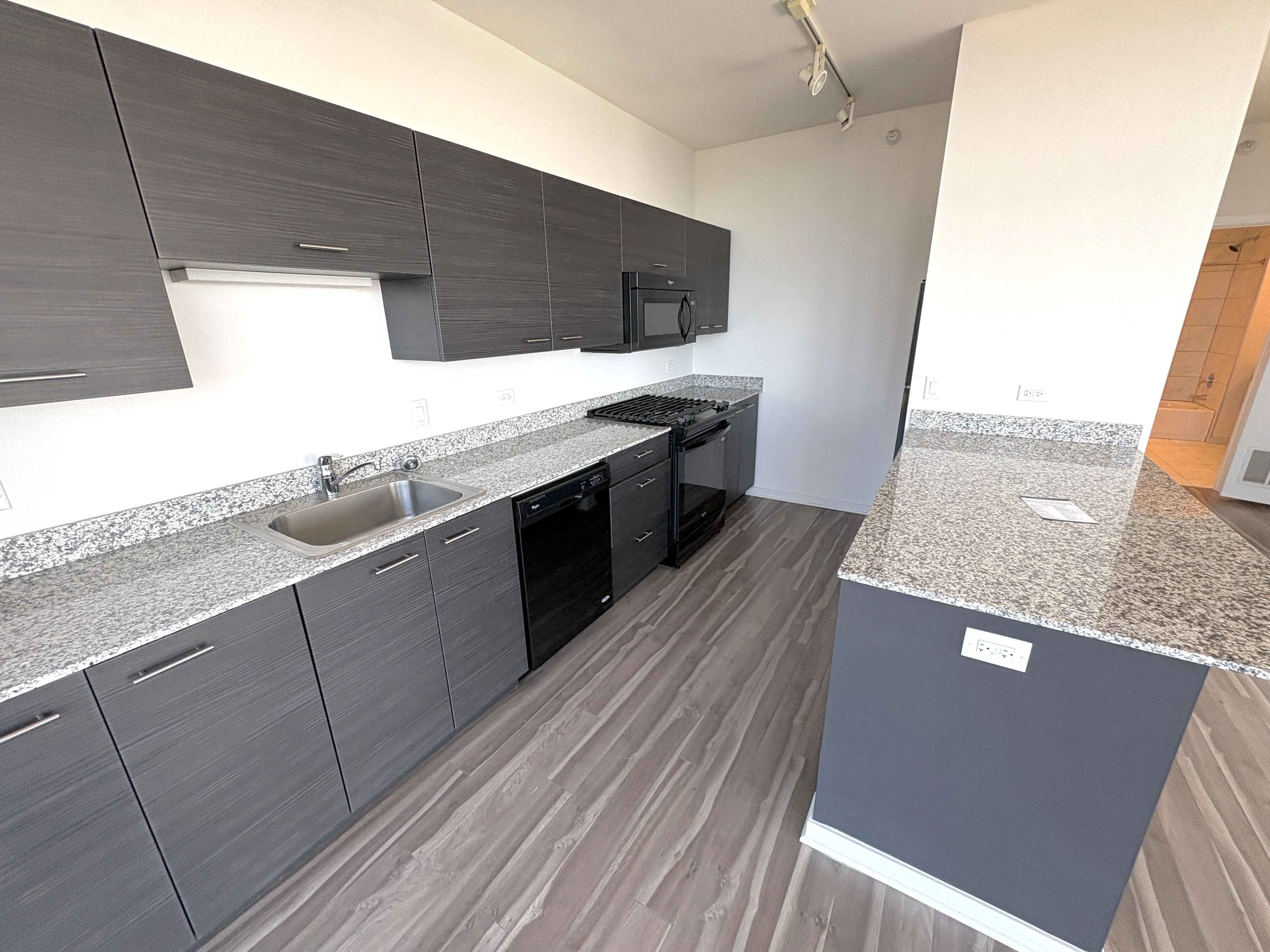 805 N La Salle Dr   60610 60610-unit#404-Chicago-IL
