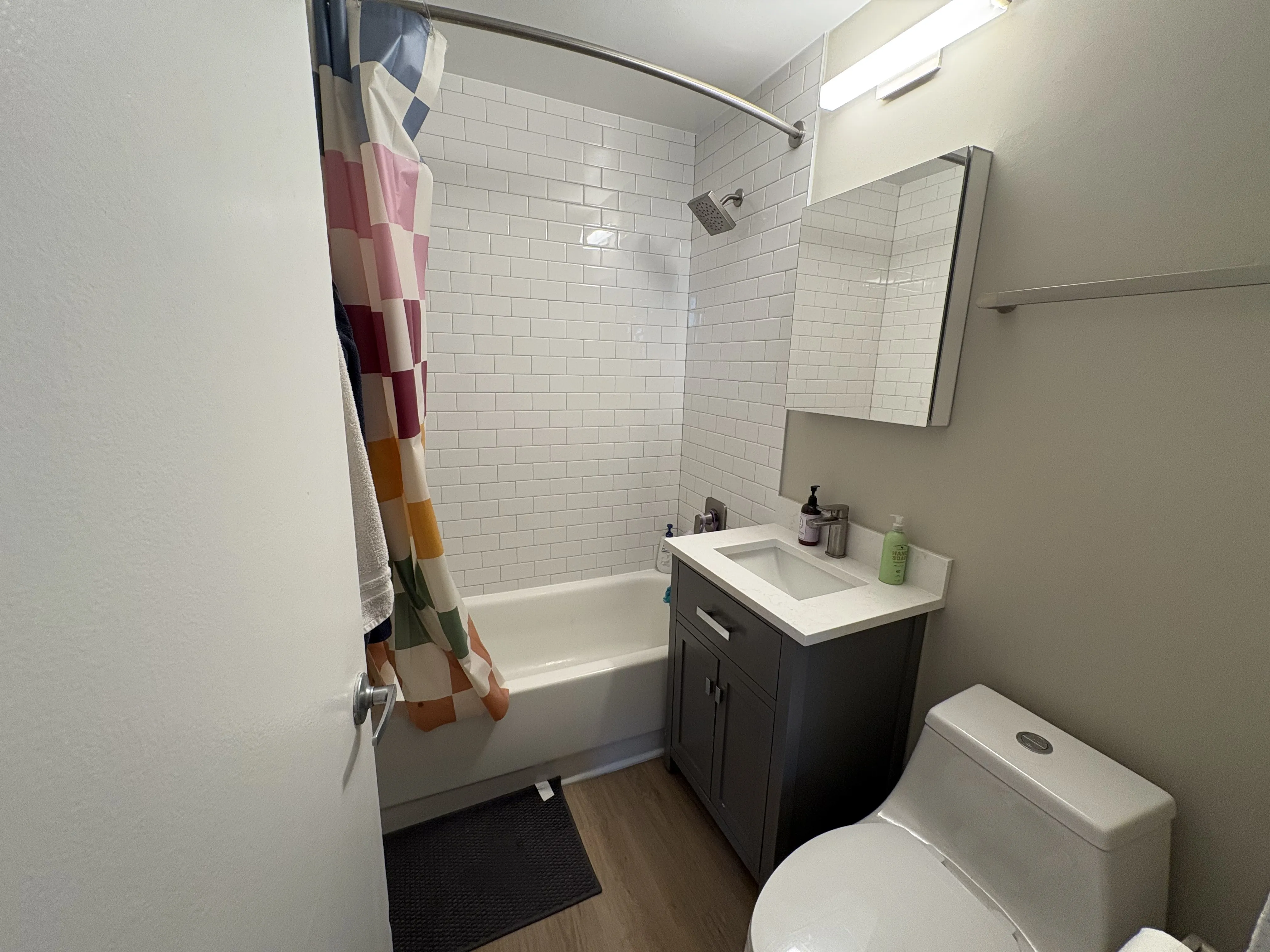 533 W Barry Ave 60657 60657-Reside On Barry-unit#14B-Chicago-IL