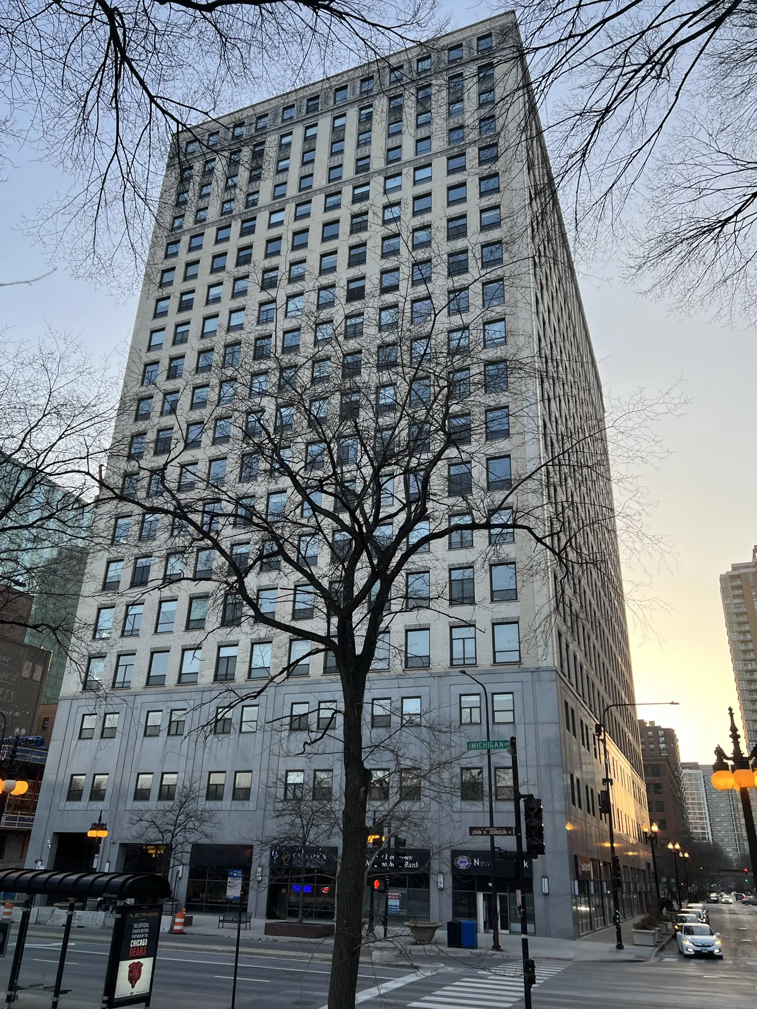910 S Michigan Ave 60605 60605-Chicago-IL