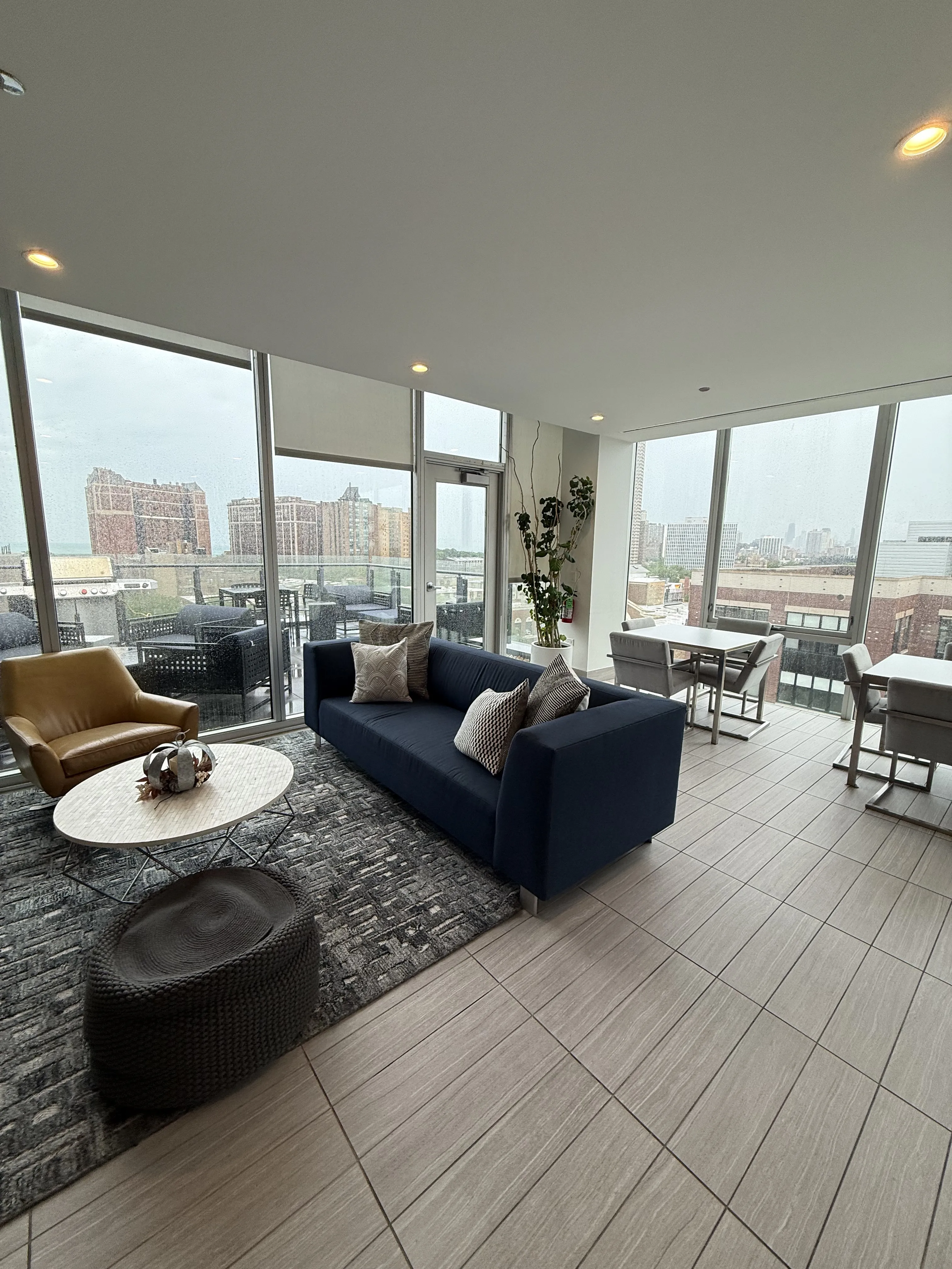 734 W Sheridan Rd 60613 60613-unit#811-Chicago-IL