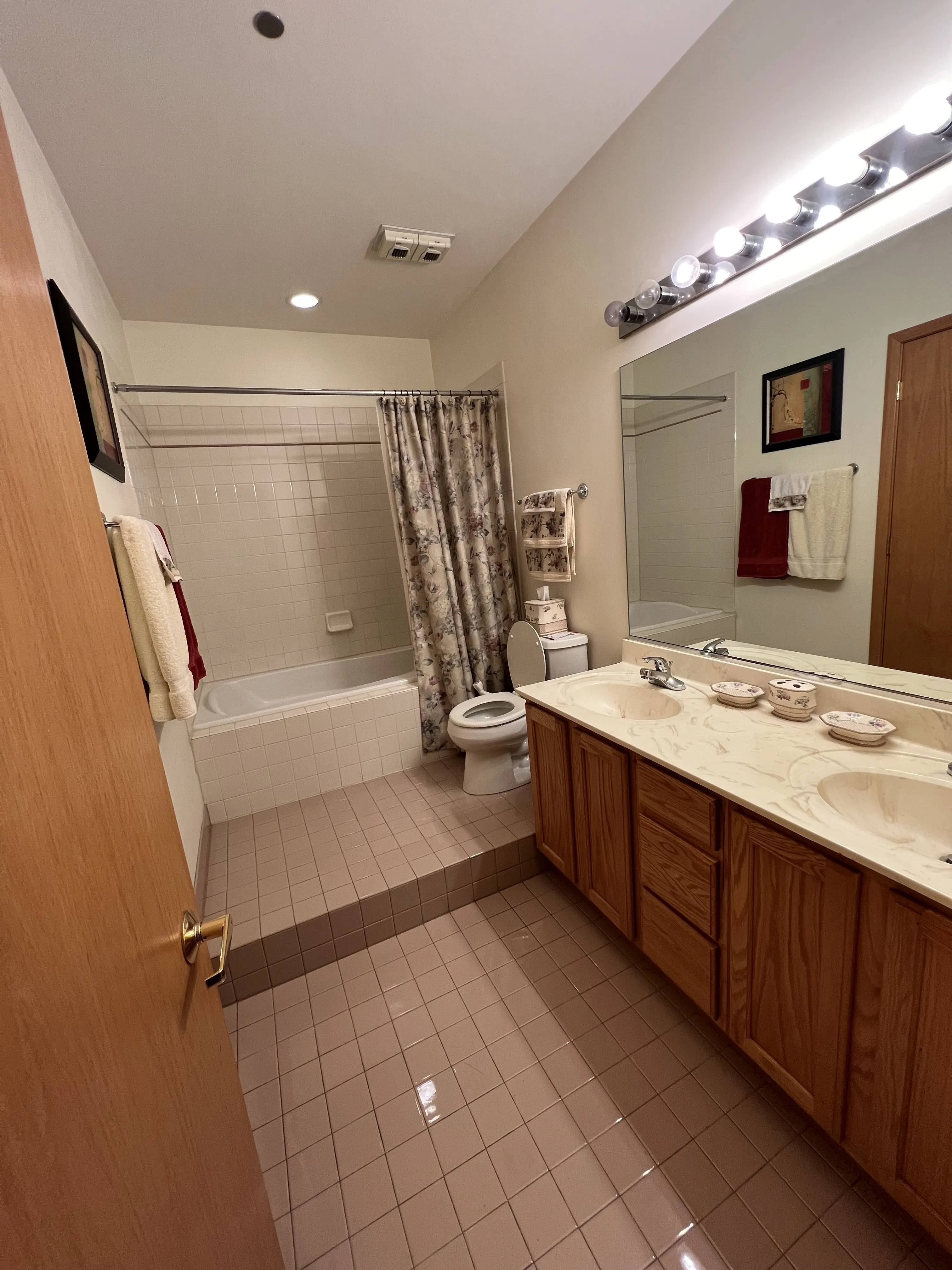 910 S Michigan Ave 60605 60605-Chicago-IL