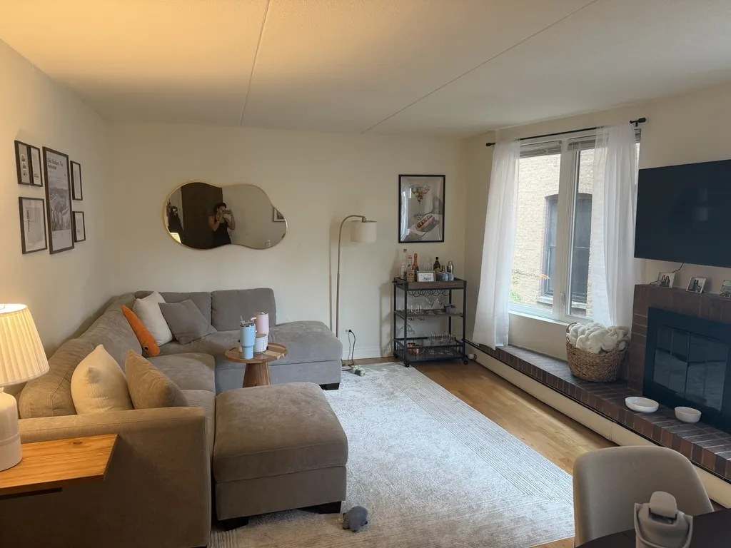 622 W Wellington Ave 60657 60657-unit#8-Chicago-IL