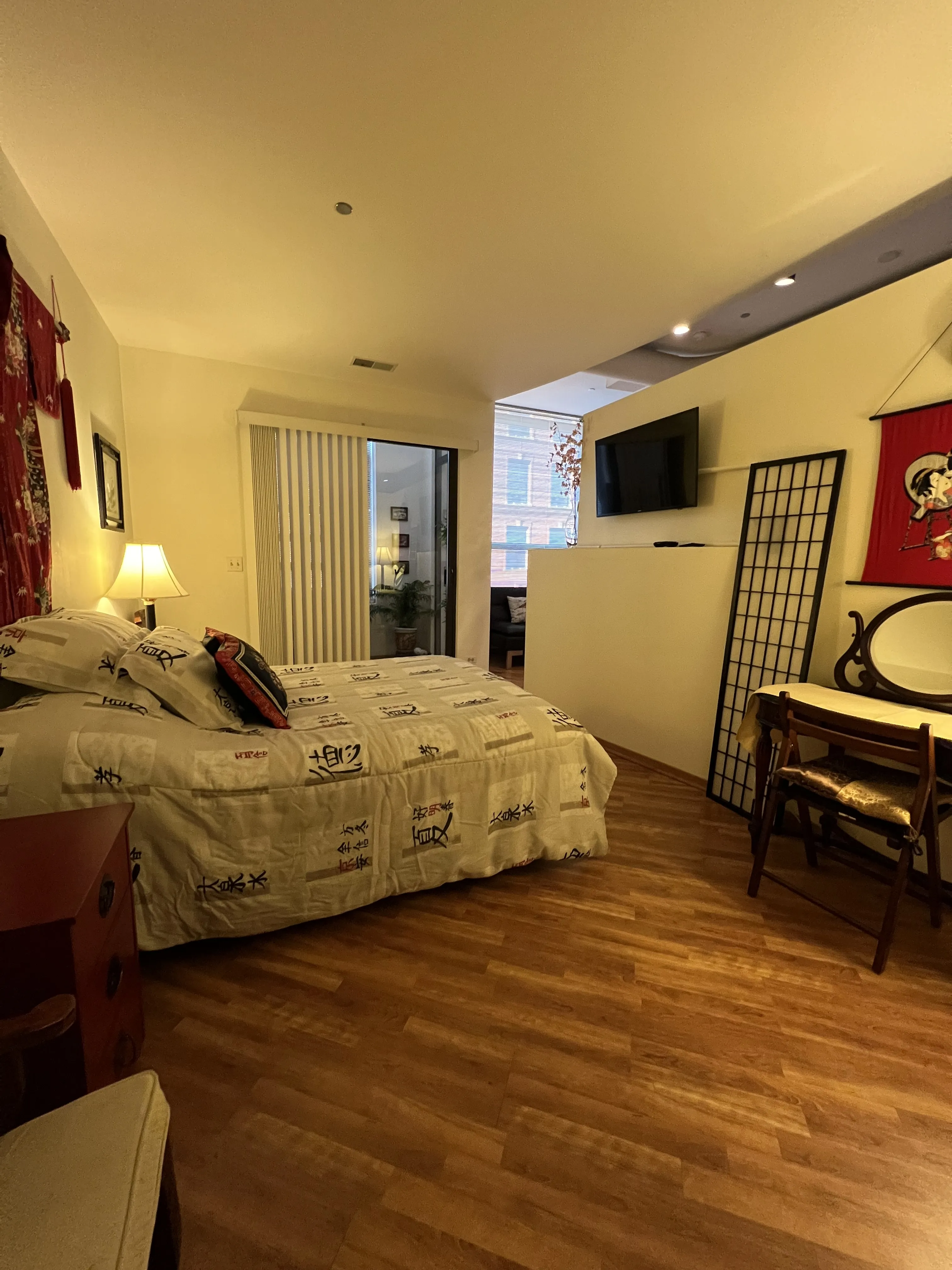 910 S Michigan Ave 60605 60605-Chicago-IL