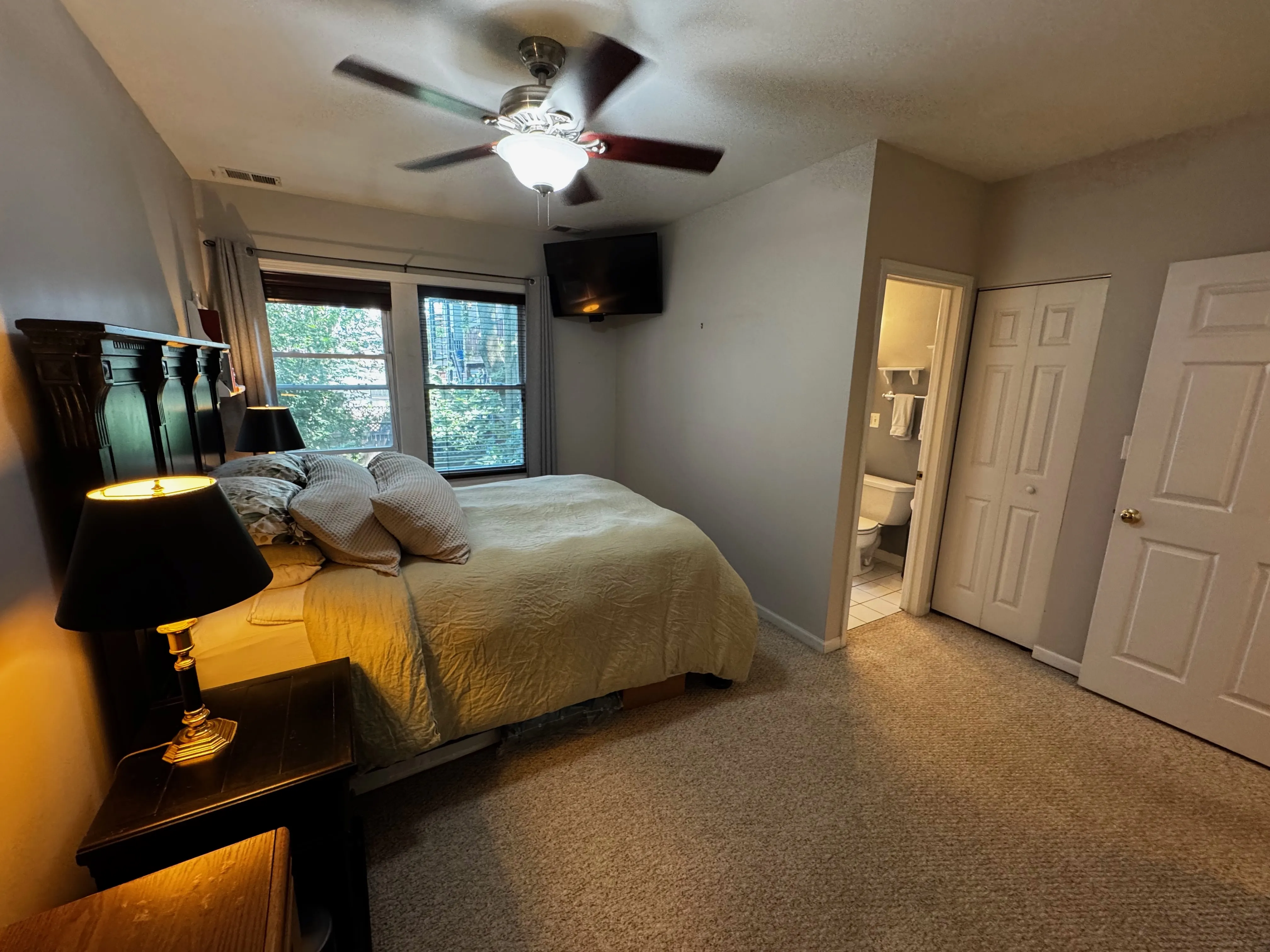 1050 W Dakin St 60613 60613-unit#1E-Chicago-IL