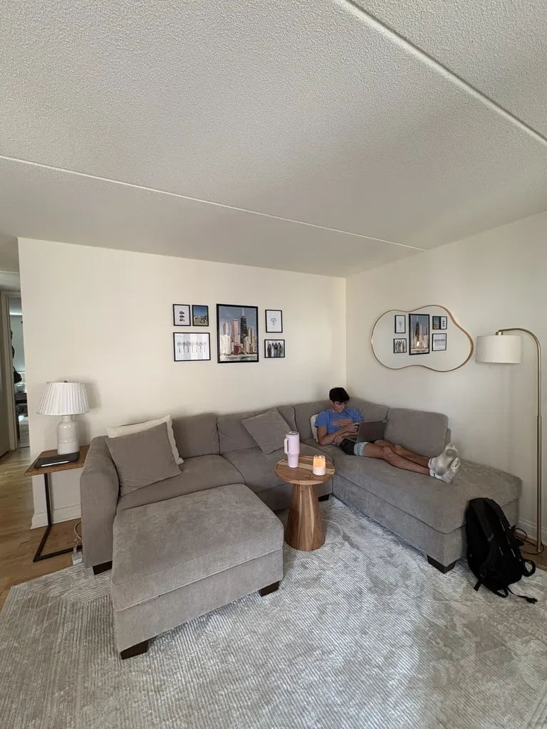 622 W Wellington Ave   60657 60657-unit#8-Chicago-IL