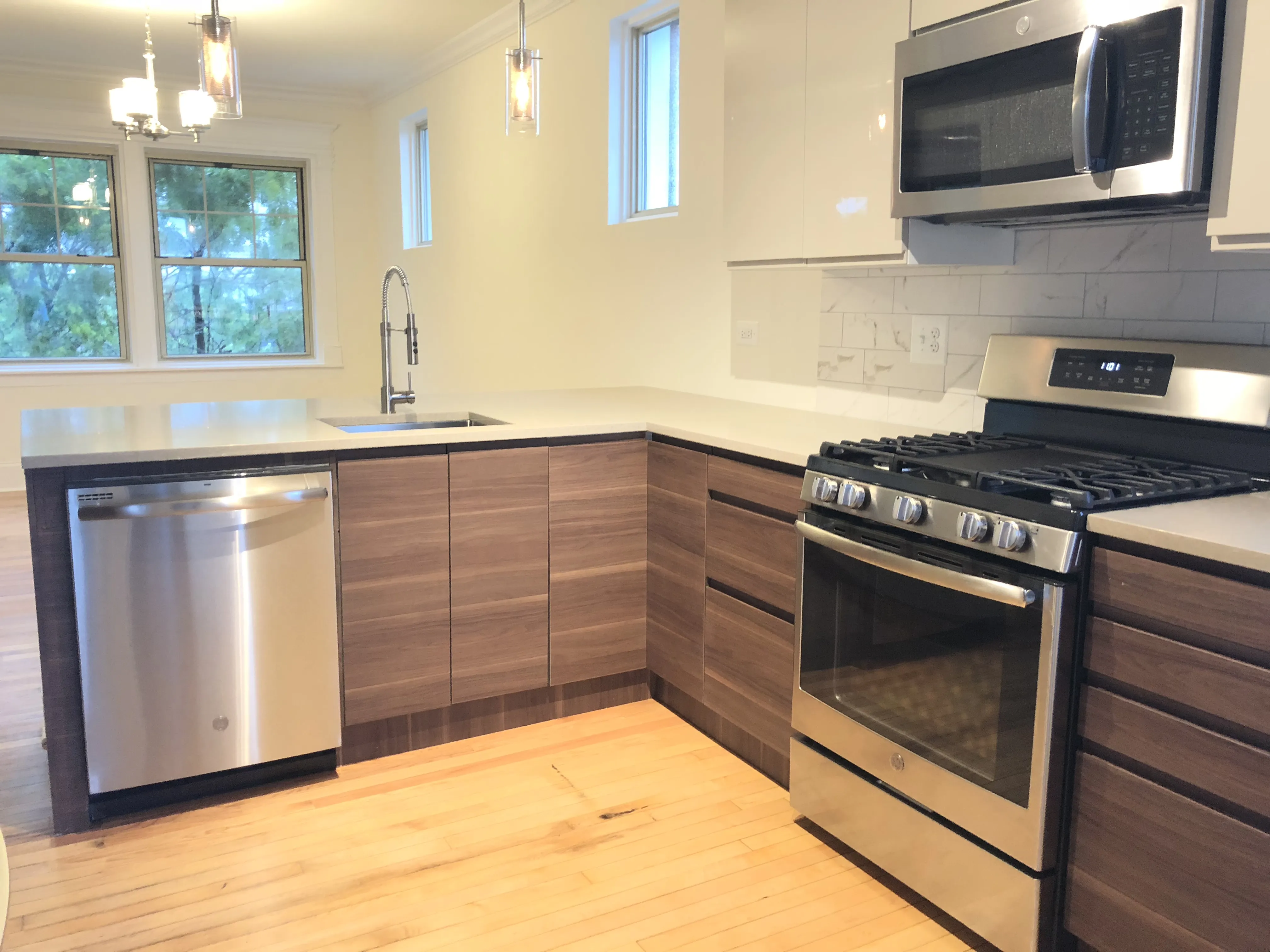 5330 N Kenmore Ave 60640 60640-Kenmore Vista Apartments-unit#4E-Chicago-IL