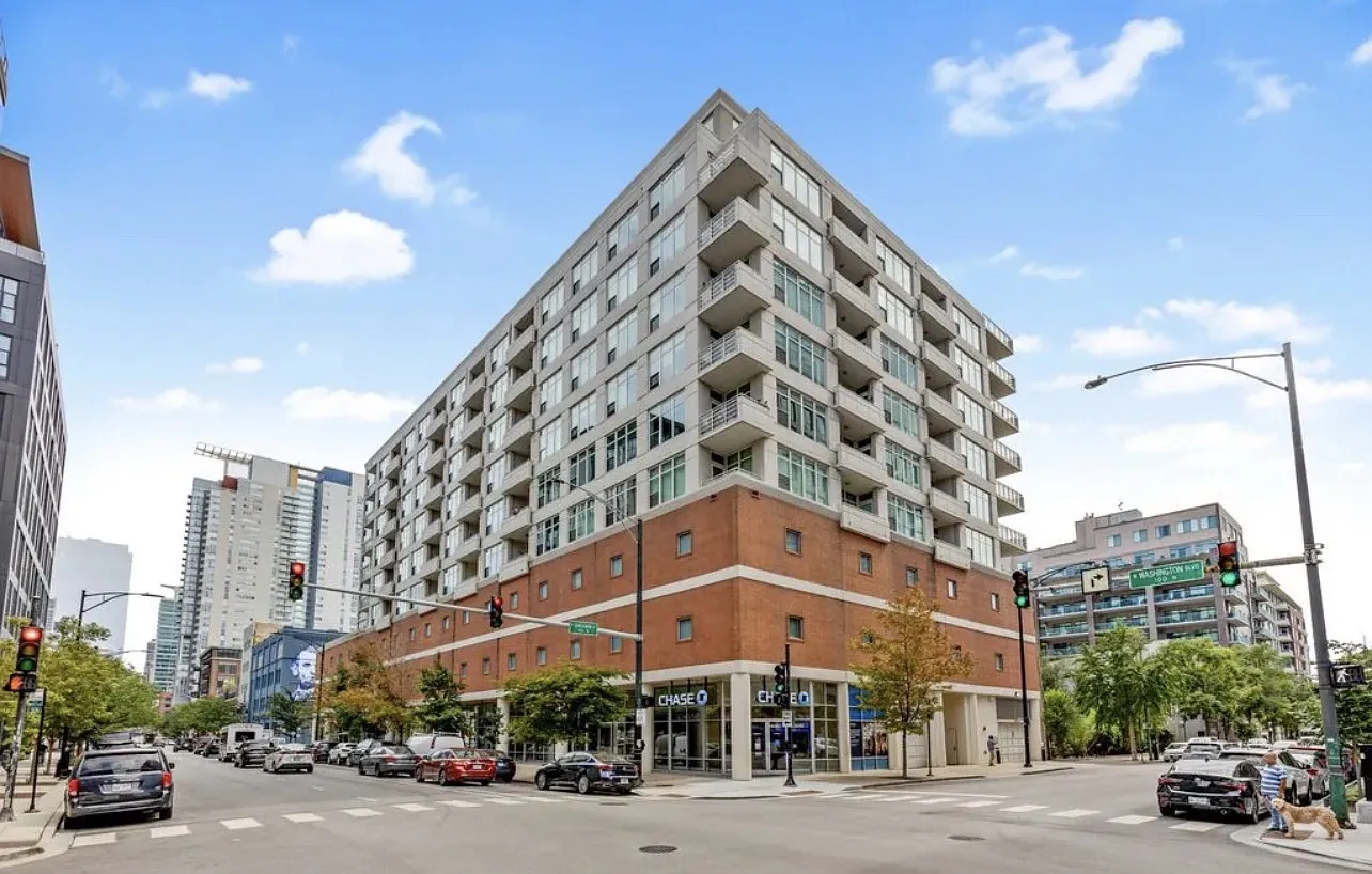 909 W Washington Blvd   60607 60607-Chicago-IL