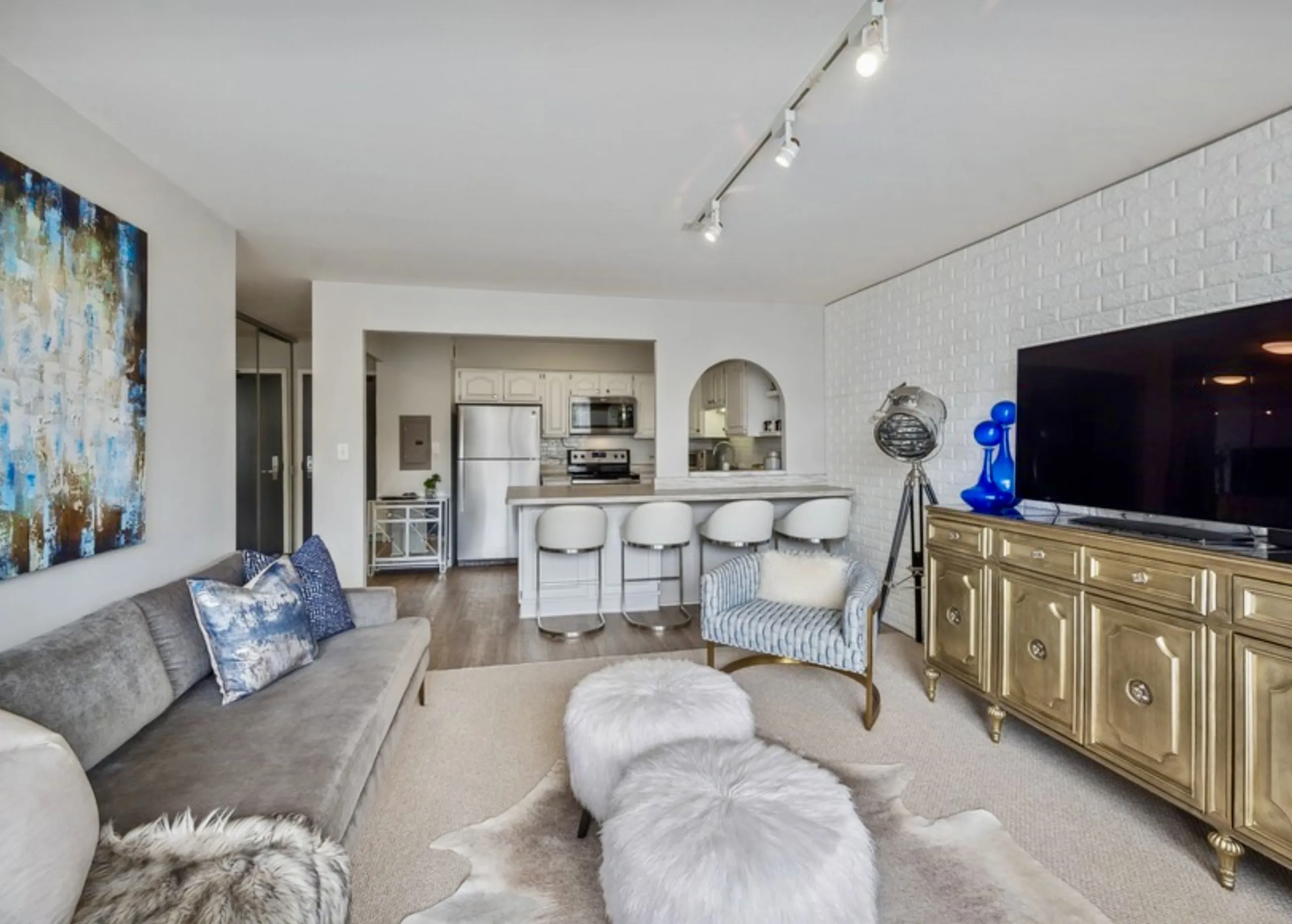 3930 N Pine Grove Ave 60613 60613-unit#5th Floor -Chicago-IL