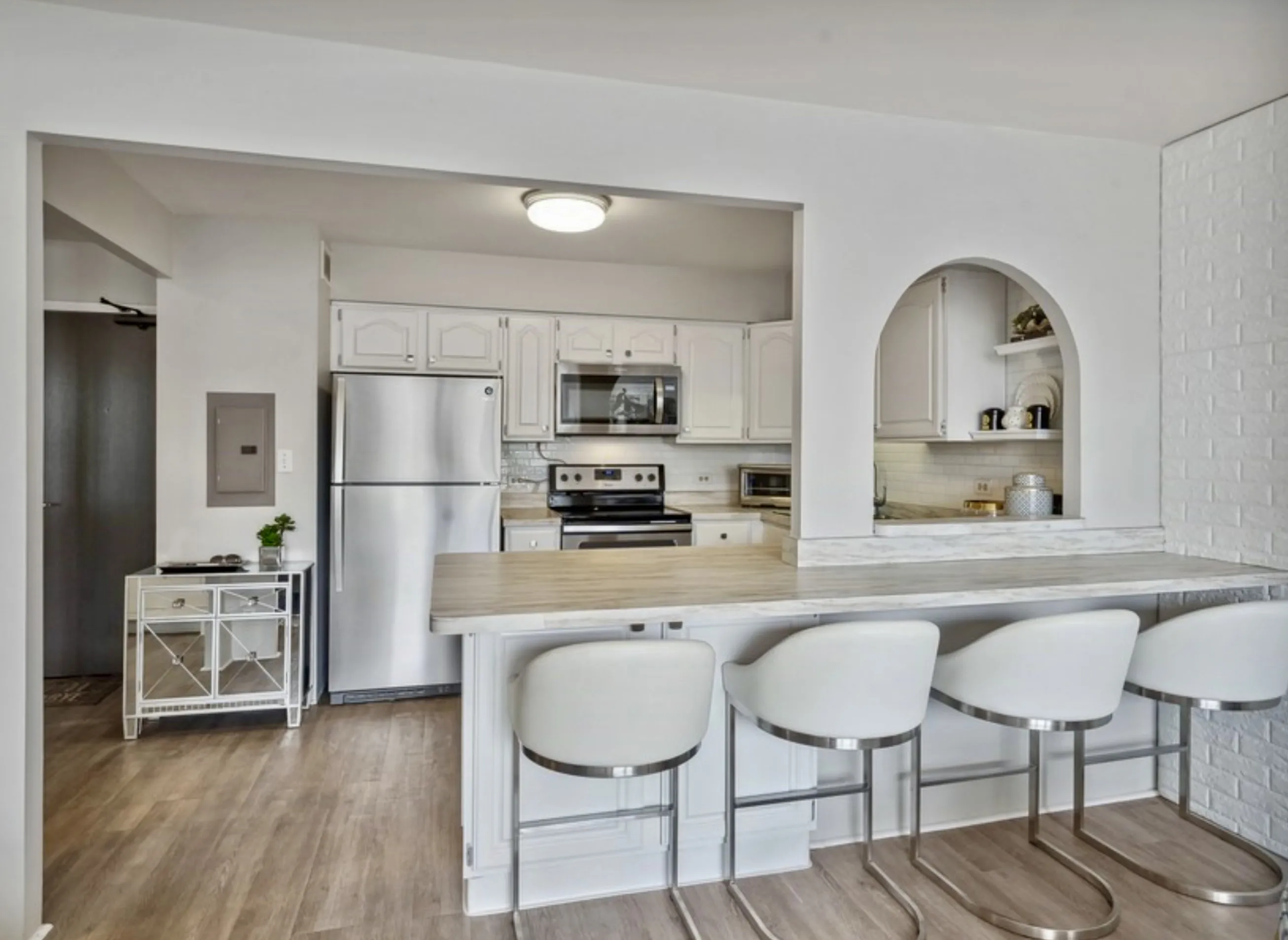 3930 N Pine Grove Ave 60613 60613-unit#5th Floor -Chicago-IL