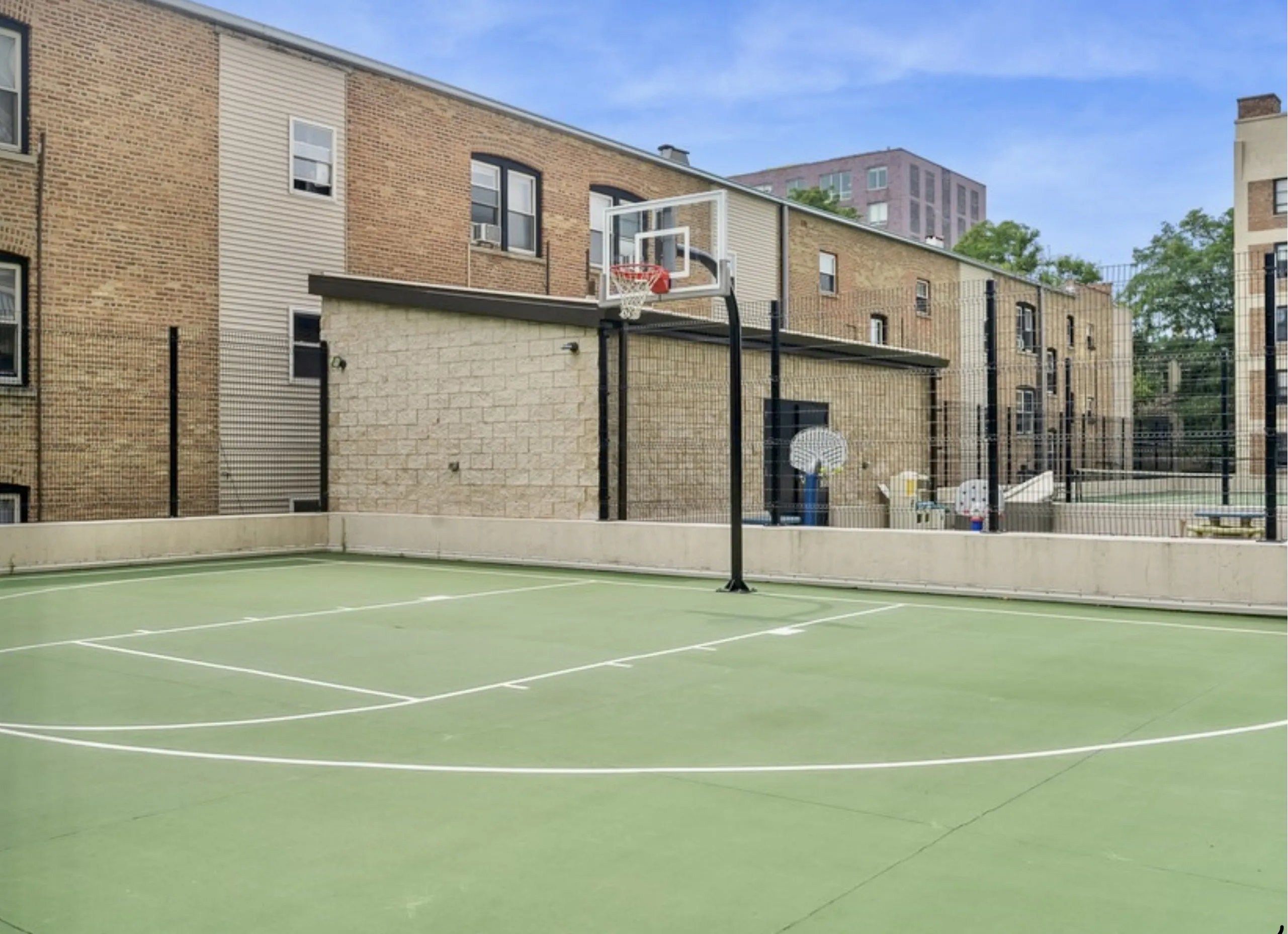 3930 N Pine Grove Ave 60613 60613-unit#5th Floor -Chicago-IL