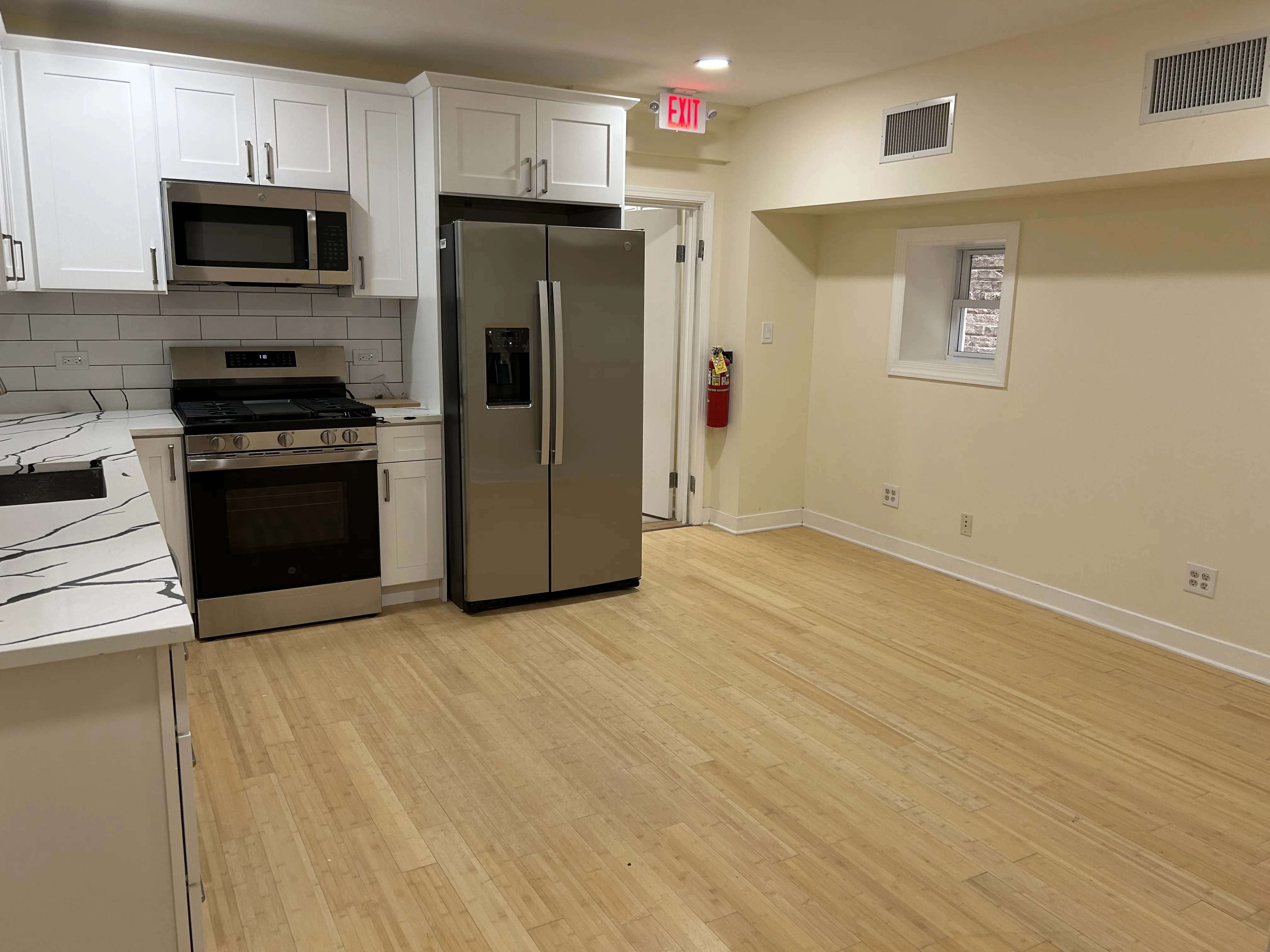 5746 N Milwaukee Ave 60646 60646-unit#1-Chicago-IL