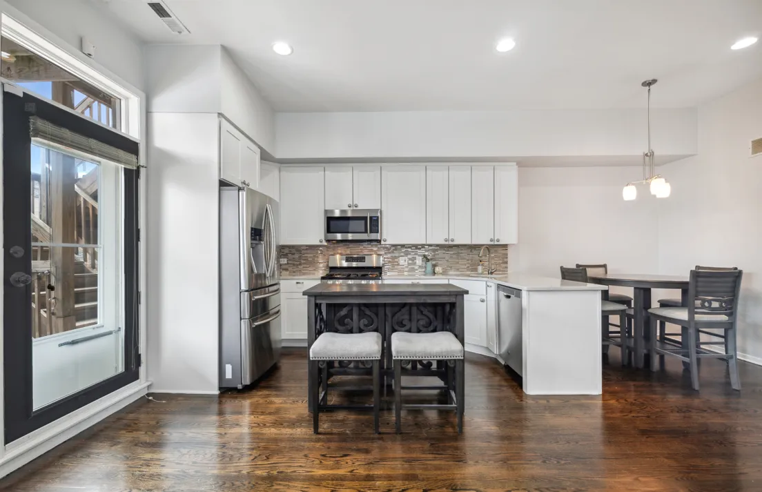 1335 N Mohawk St   60610 60610-unit#2N-Chicago-IL