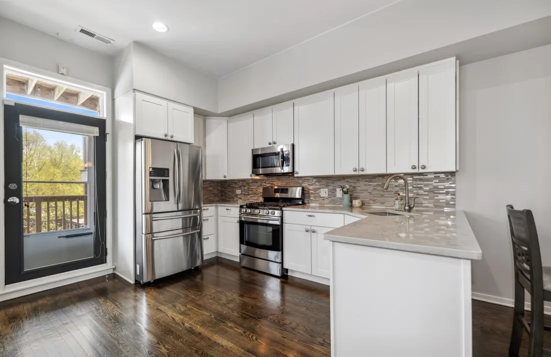 1335 N Mohawk St   60610 60610-unit#2N-Chicago-IL