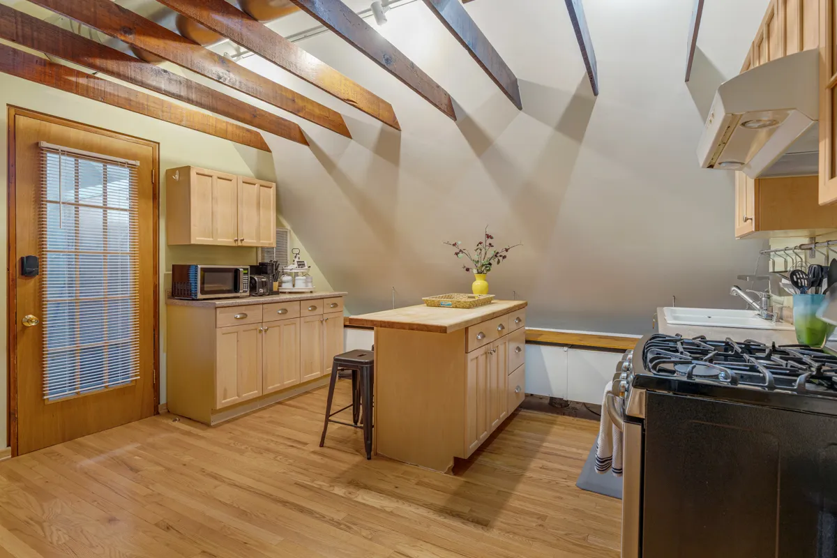 3809 N Kenmore Ave 60613 60613-Kenmore-Chicago-IL