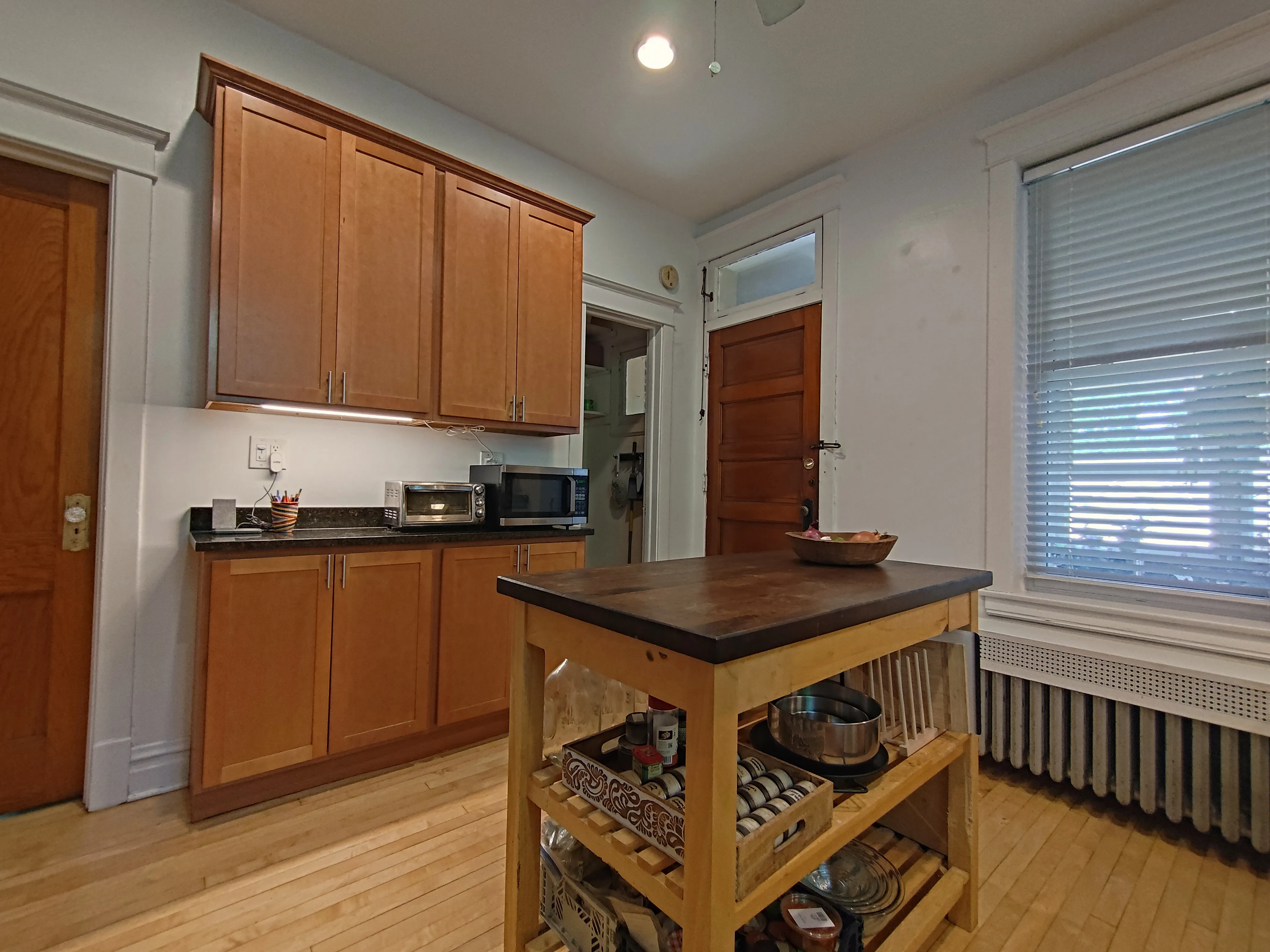 3643 N Bosworth Ave 60613-Bosworth Manor-unit#2-Chicato-IL