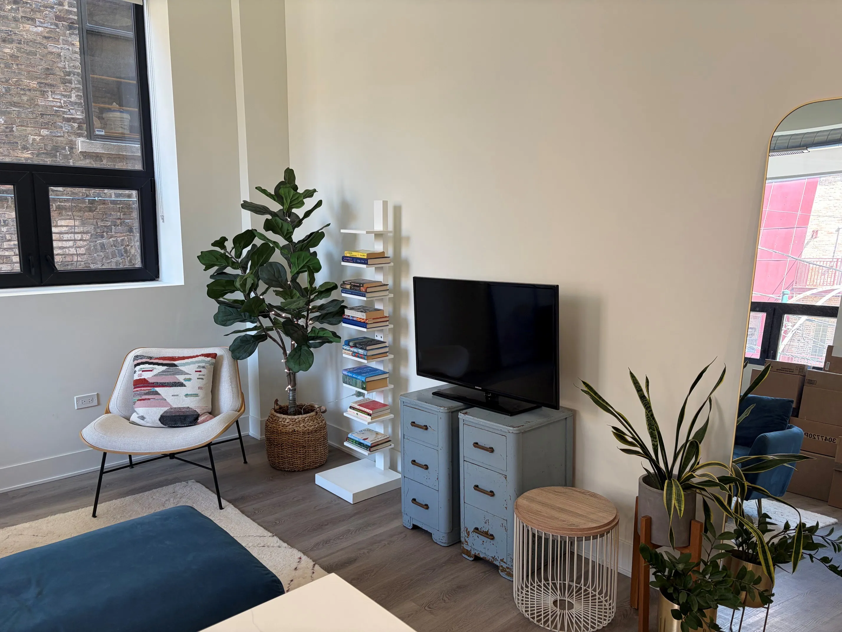 813 W Evergreen Ave   60642 60642-Evergreen Lofts-unit#205-Chicago-IL