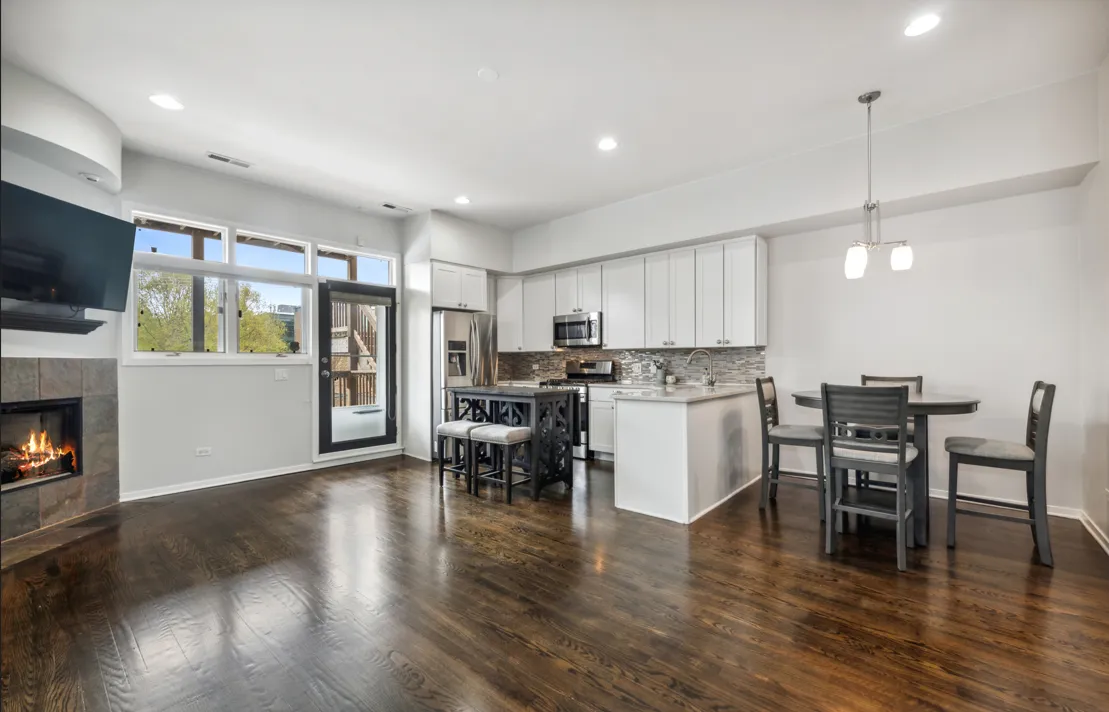 1335 N Mohawk St   60610 60610-unit#2N-Chicago-IL