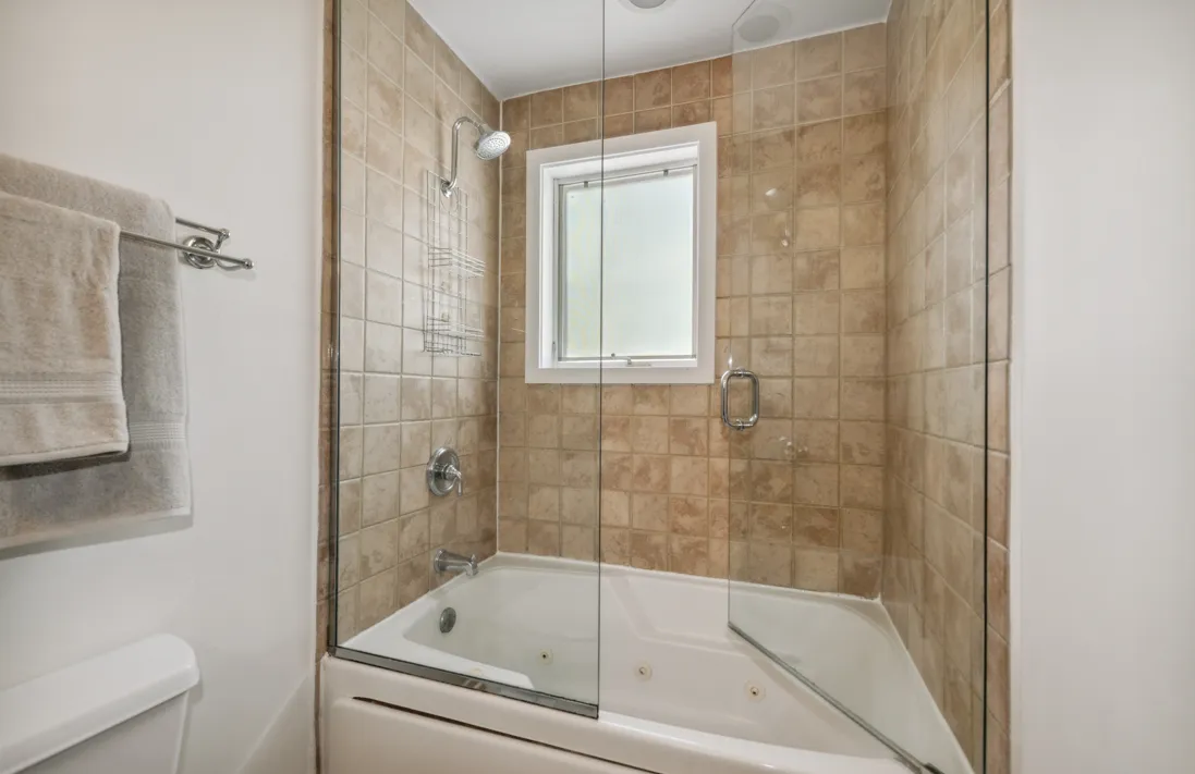 1335 N Mohawk St   60610 60610-unit#2N-Chicago-IL