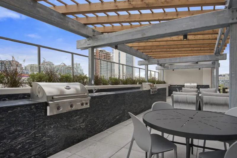 805 N La Salle Dr   60610 60610-unit#404-Chicago-IL