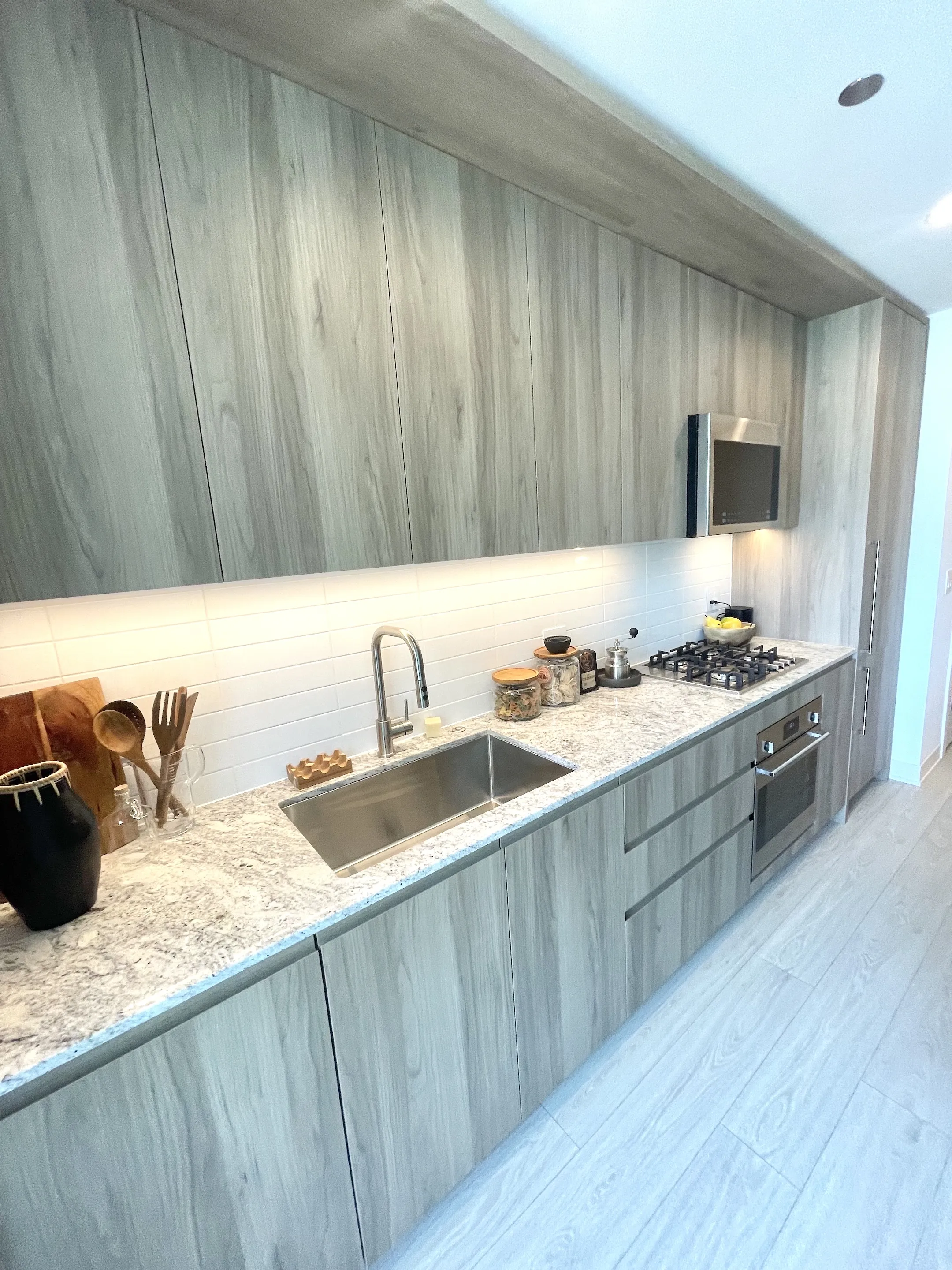 355 N Halsted St   60661 60661-unit#2008-Chicago-IL