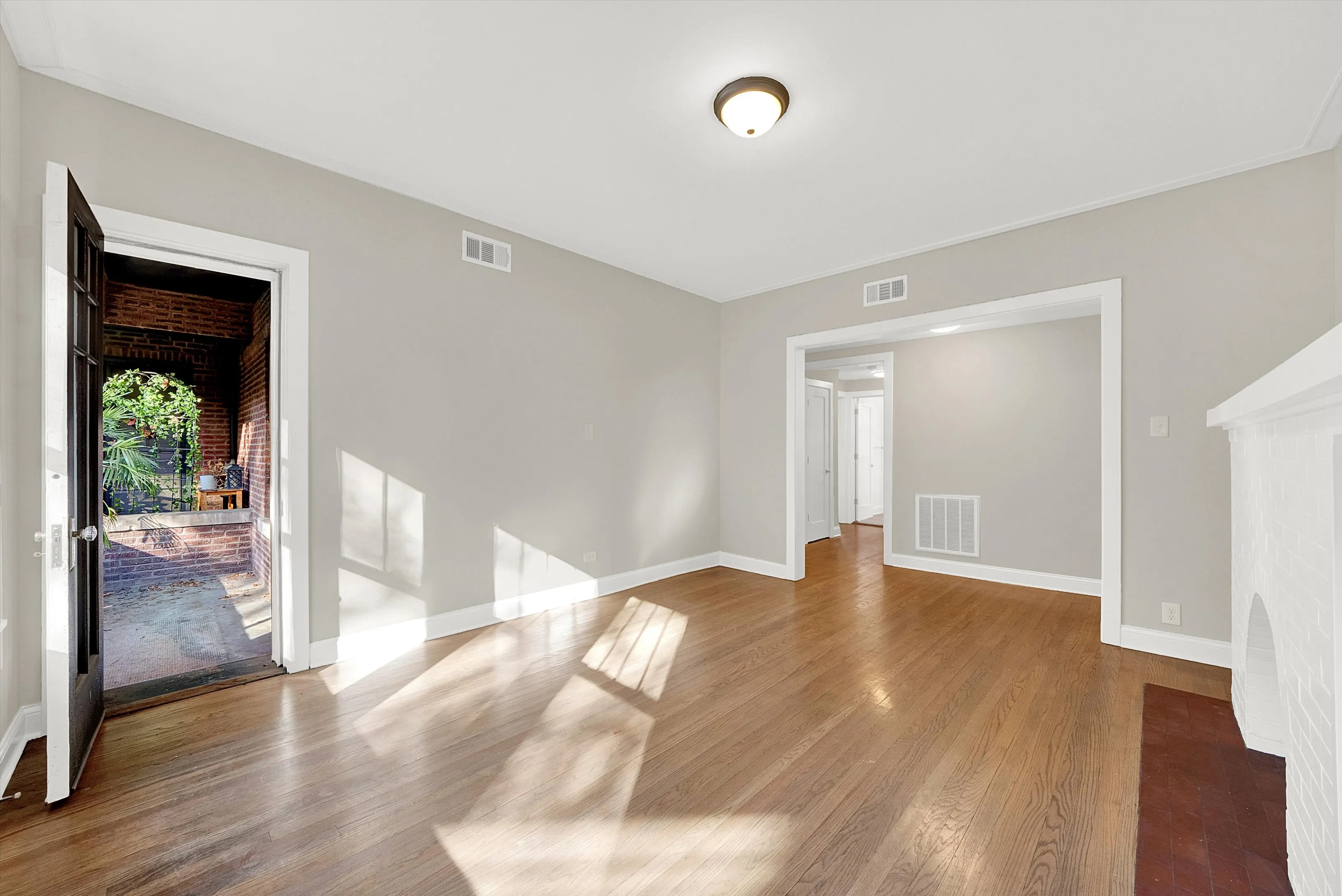 2518 N Kedzie Ave 60647 60647-unit#1E-Chicago-IL