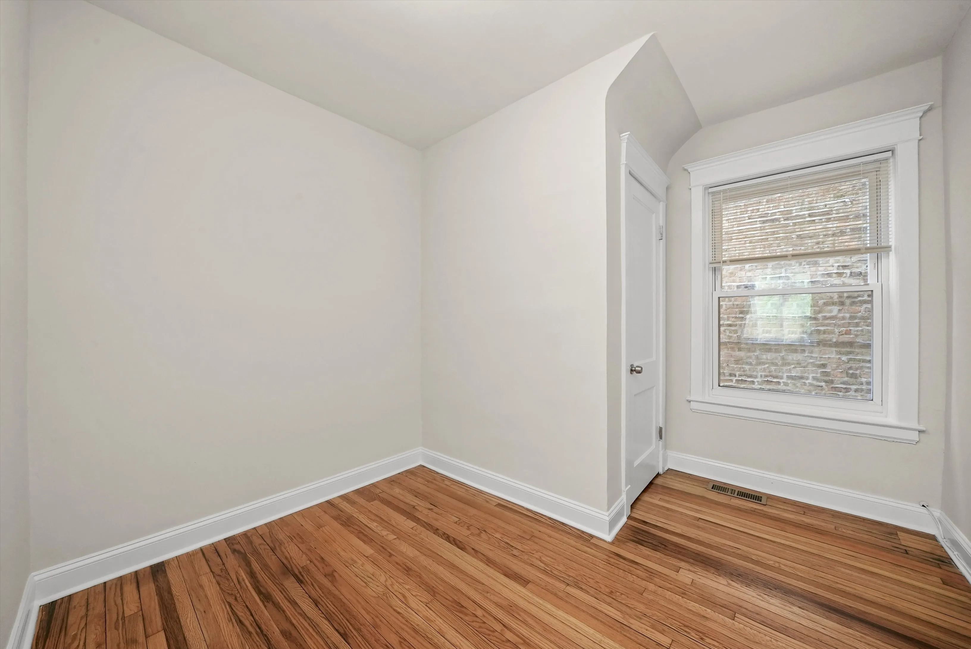 1524 N Kedzie Ave   60651 60651-unit#3-Chicago-IL