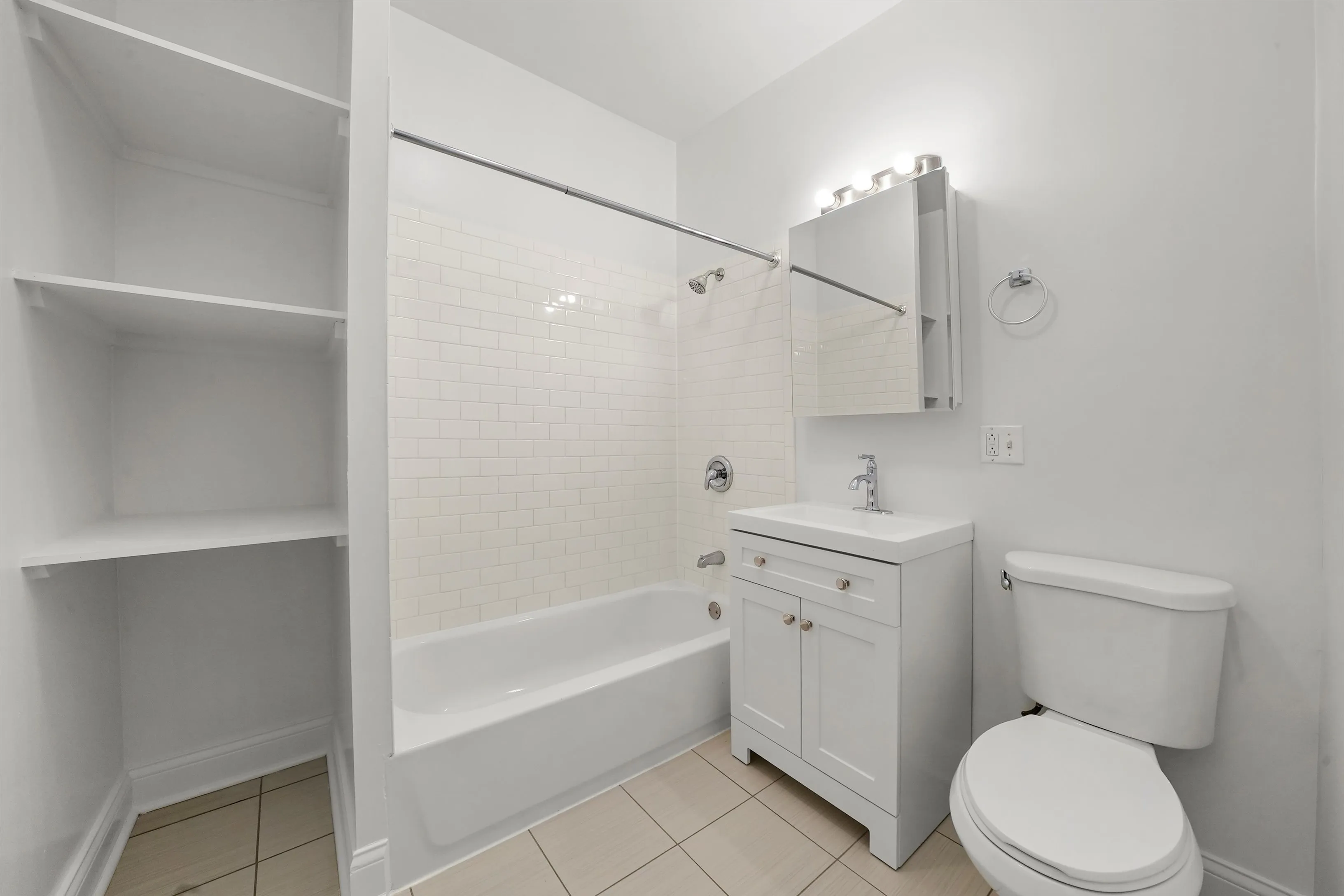 1524 N Kedzie Ave   60651 60651-unit#3-Chicago-IL