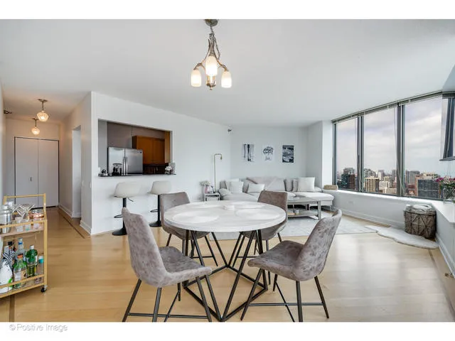 400 N Lasalle Blvd 60654-unit#4402-Chicago-IL