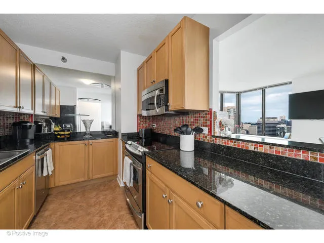 400 N Lasalle Blvd 60654-unit#4402-Chicago-IL