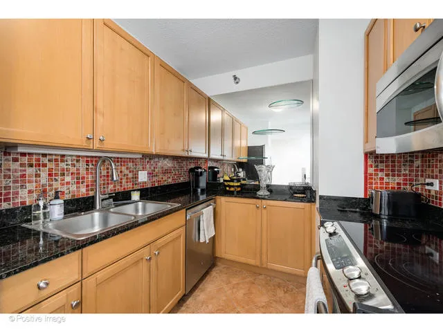 400 N Lasalle Blvd 60654-unit#4402-Chicago-IL