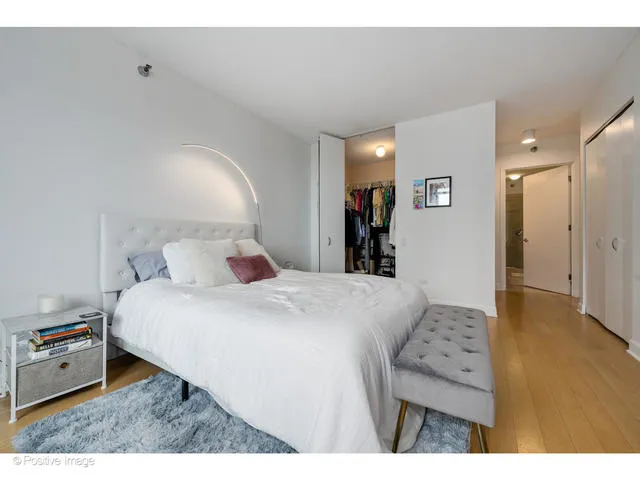 400 N Lasalle Blvd 60654-unit#4402-Chicago-IL