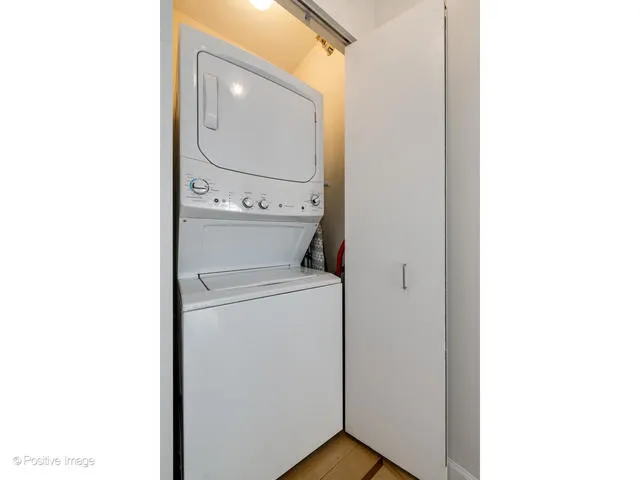 400 N Lasalle Blvd 60654-unit#4402-Chicago-IL