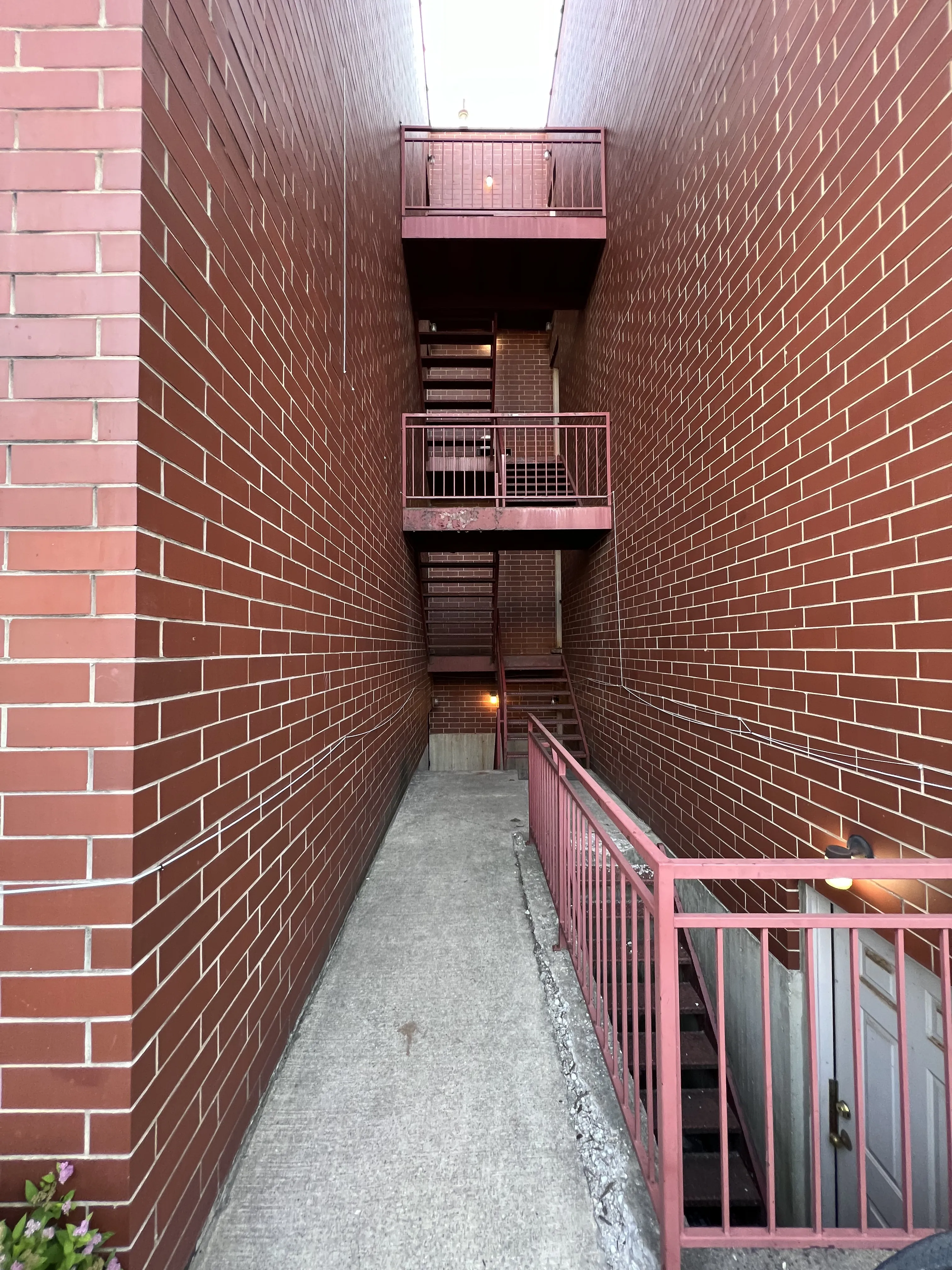 1617 N CAMPBELL AVE 60647-Campbell Gardens-unit#1N-Chicago-IL