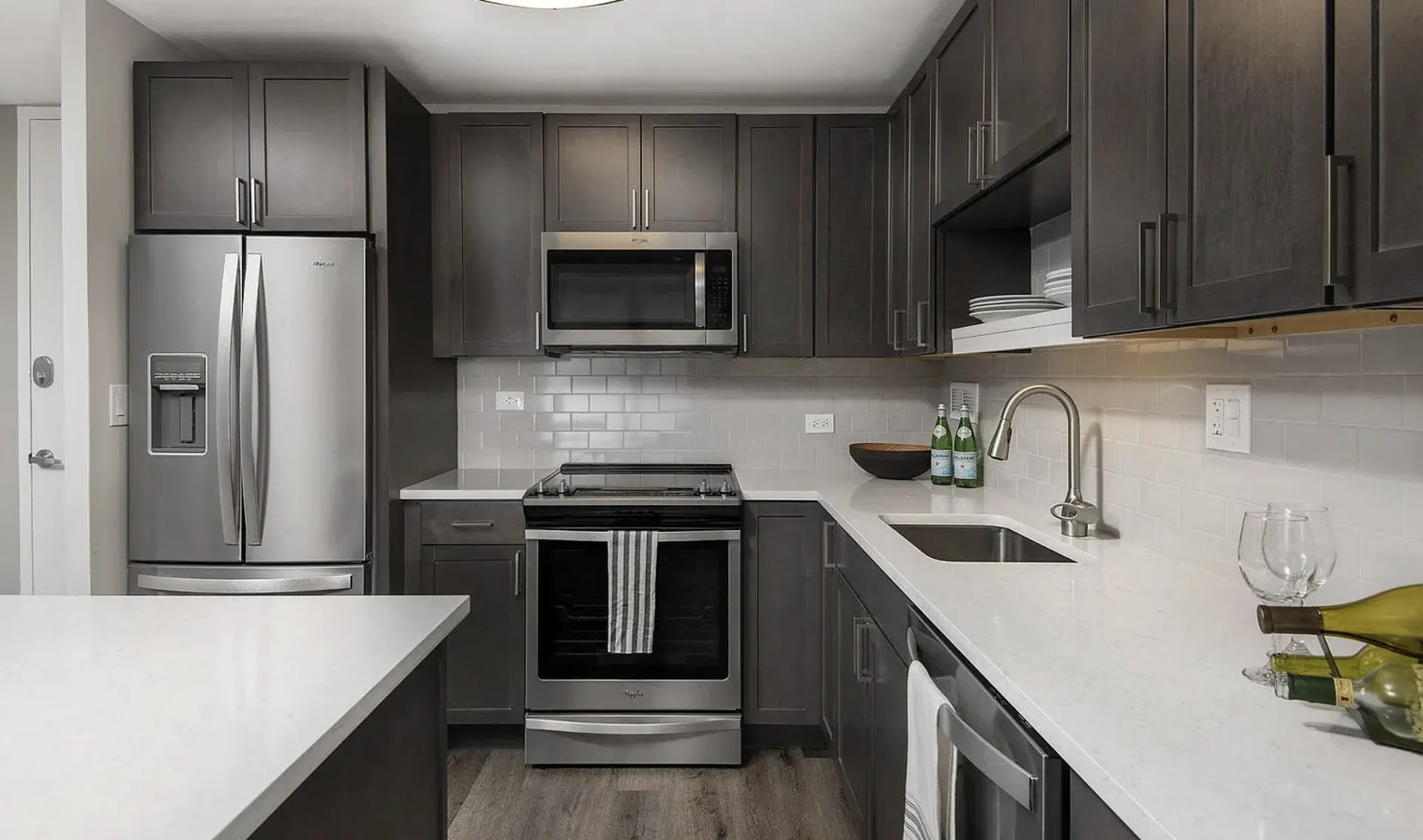 533 W Barry Ave 60657 60657-Reside On Barry-unit#14B-Chicago-IL