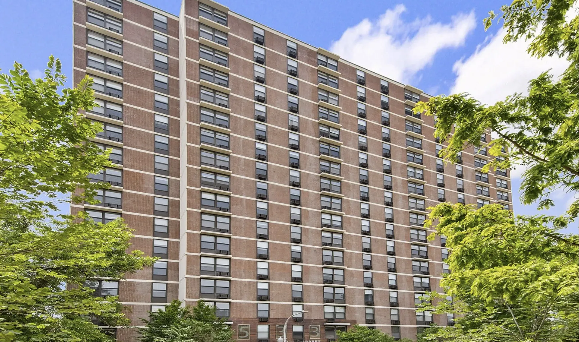 533 W Barry Ave 60657 60657-Reside On Barry-unit#14B-Chicago-IL