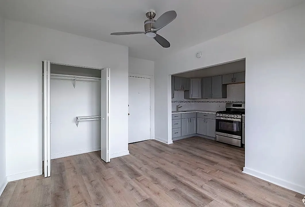641 W Aldine Ave 60657 60657-unit#703-Chicago-IL