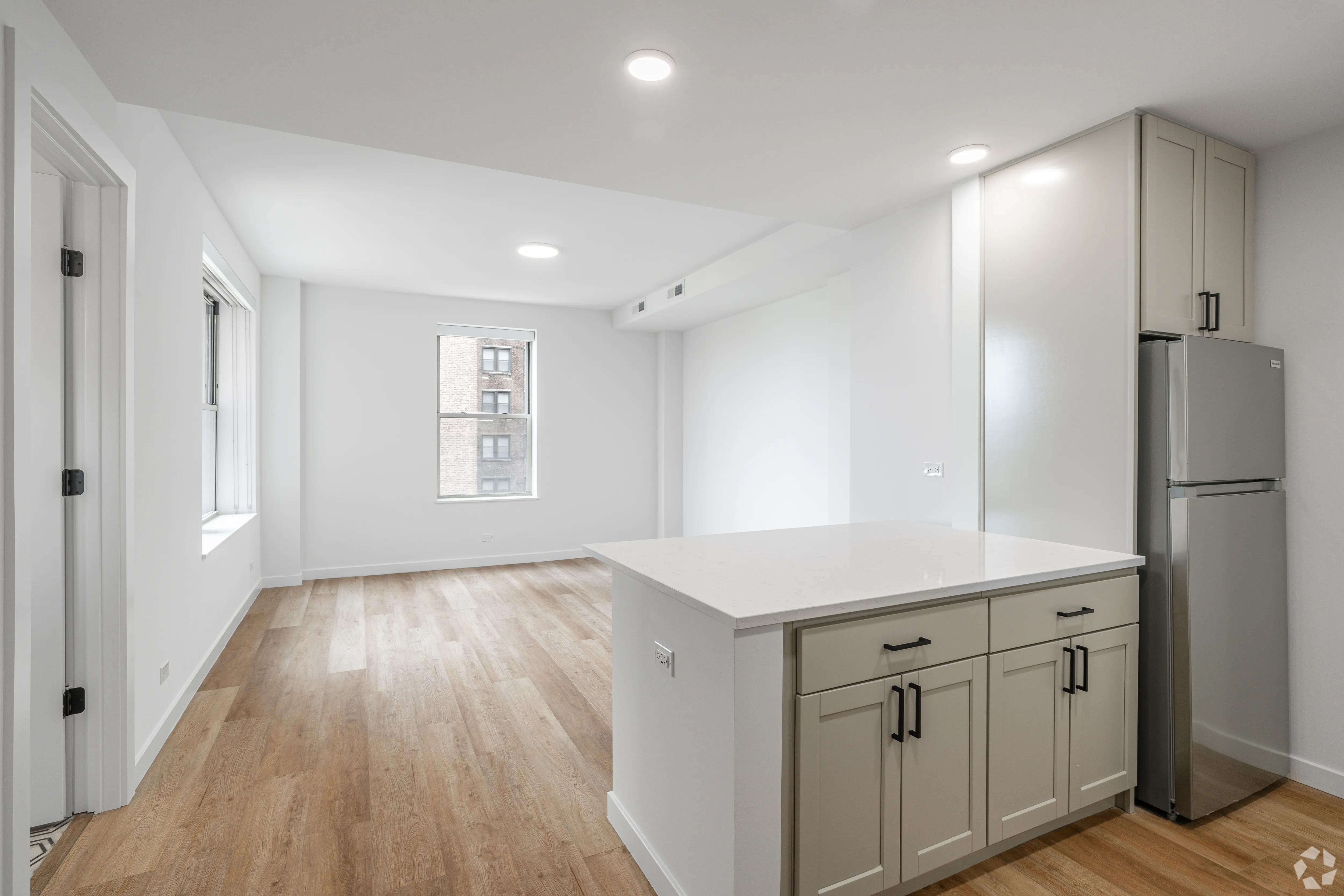 2140 N Lincoln Park W   60614 60614-unit#1109-Chicago-IL