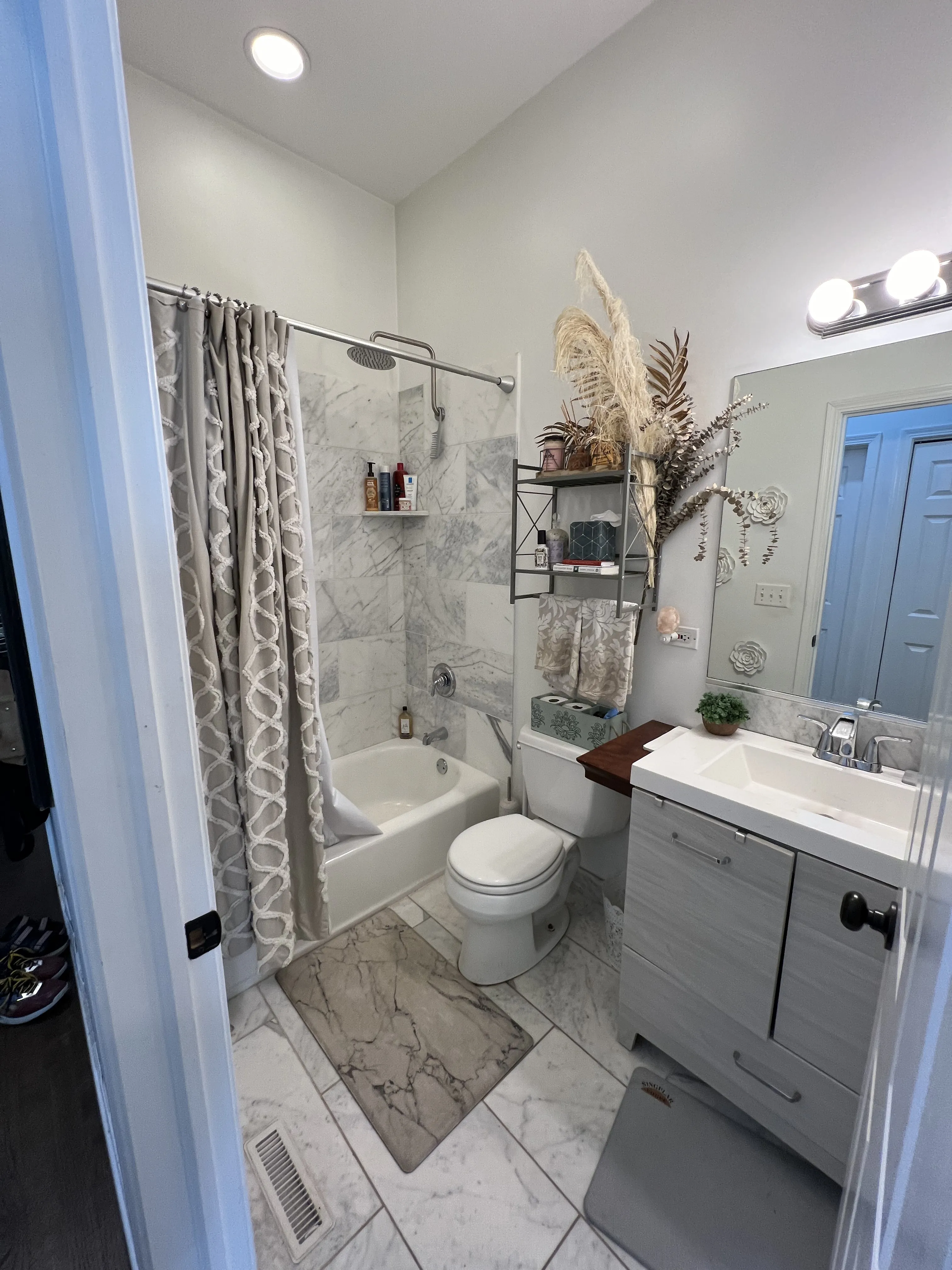 1617 N CAMPBELL AVE 60647-Campbell Gardens-unit#1N-Chicago-IL