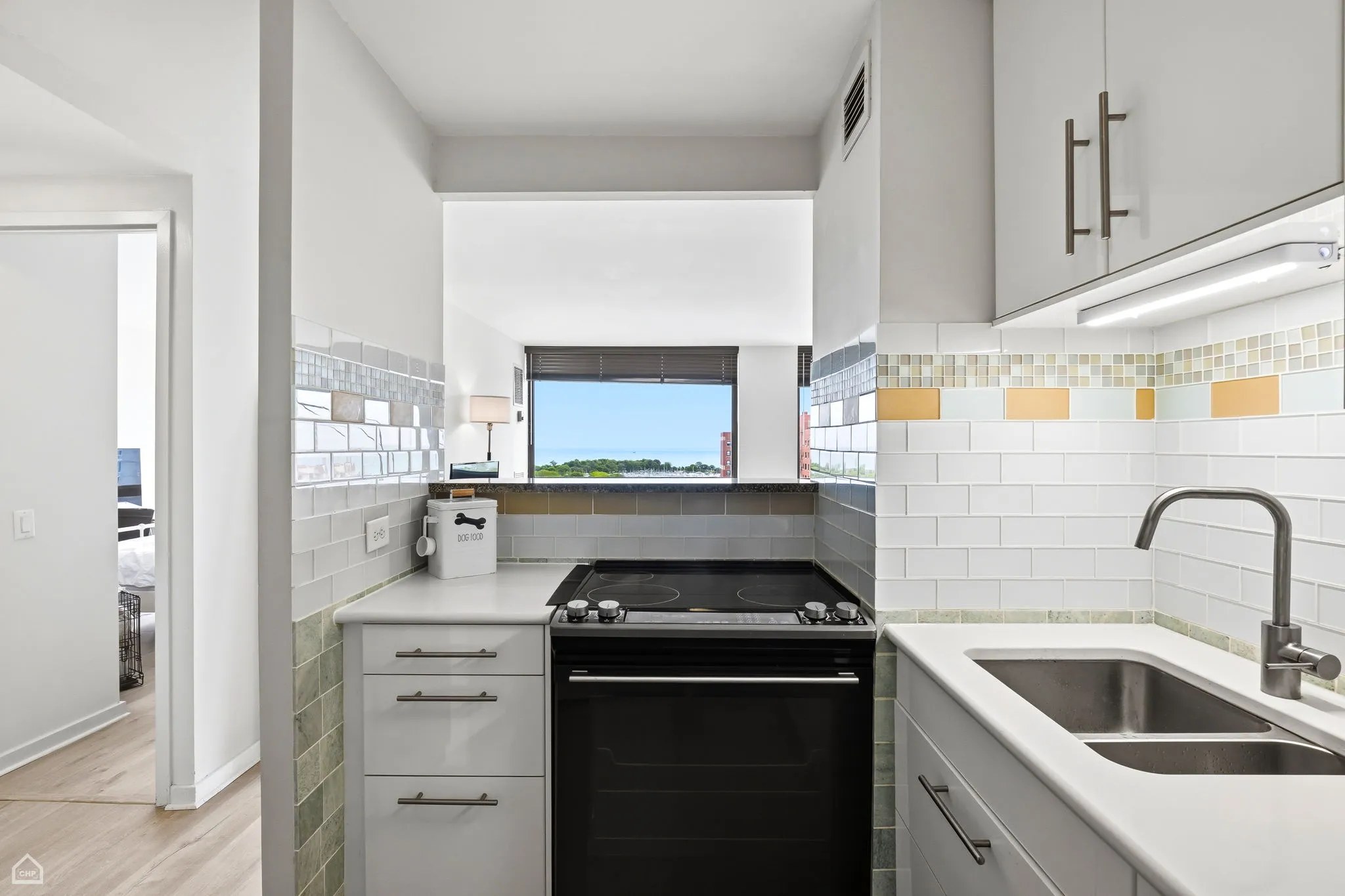 4343 N Clarendon Ave   60613 60613-unit#1812-Chicago-IL